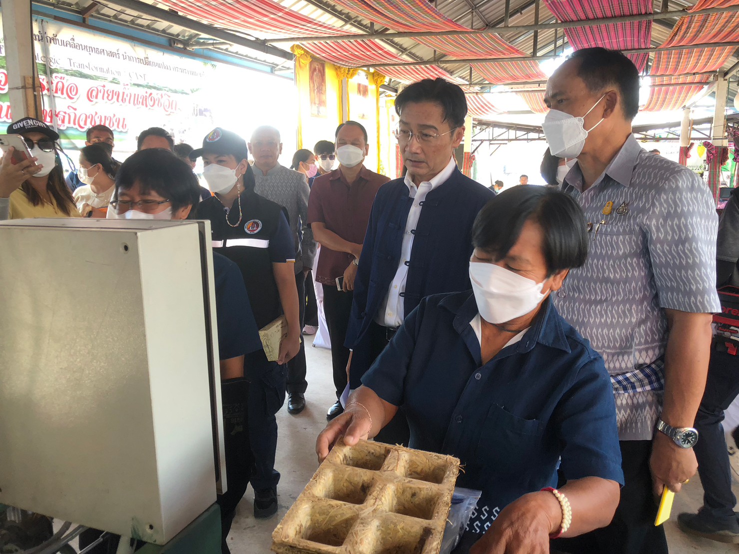 พช.ขอนแก่น : ร่วมกิจกรรมรับการตรวจเยี่ยมและประเมินผลเชิงประจักษ์ โครงการอำเภอนำร่อง “บำบัดทุกข์ บำรุงสุข”แบบบูรณาการและสร้างนักขับเคลื่อนยุทธศาสตร์นำการเปลี่ยนแปลง กระทรวงมหาดไทย