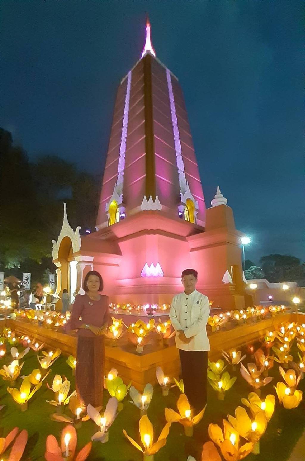 พช.ขอนแก่น : นายวิฑูรย์ นวลนุกูล รองอธิบดีกรมการพัฒนาชุมชน เยี่ยมให้กำลังใจ ผู้ประกอบการ OTOP ในงานเทศกาลไหมนานาชาติ ประเพณีผูกเสี่ยว งานกาชาดจังหวัดขอนแก่น และงานขอนแก่น Soft Power ประจำปี 2565