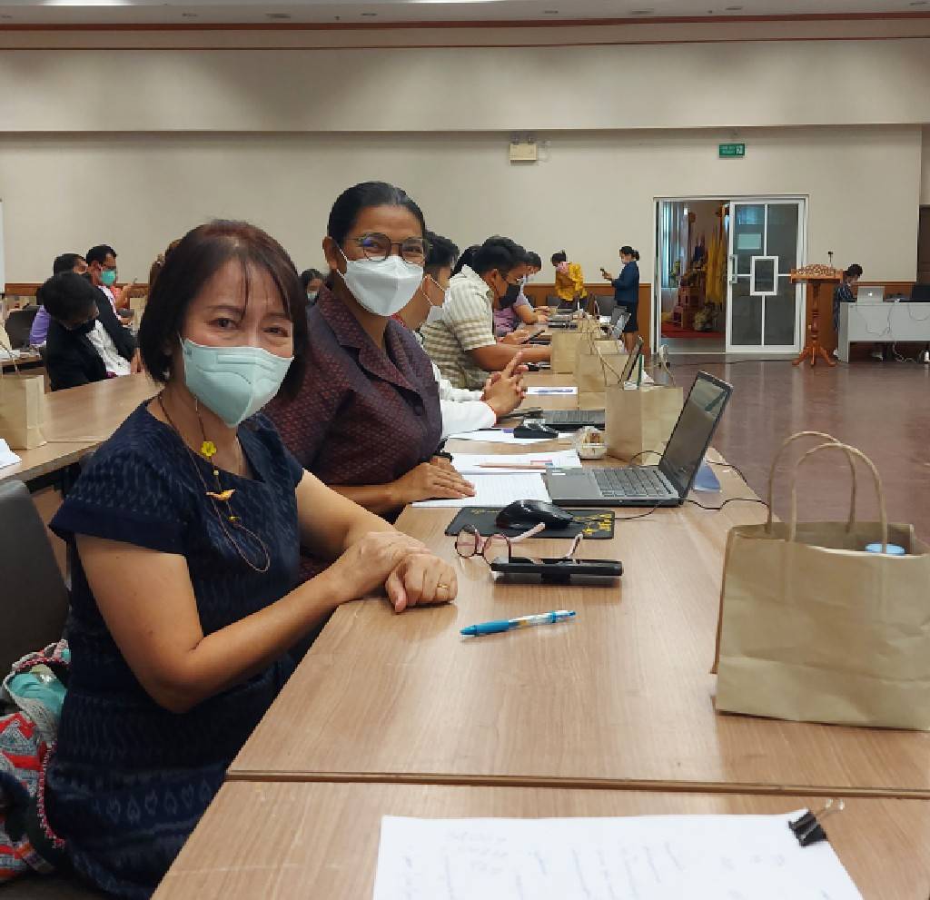 จังหวัดขอนแก่น : ฝึกอบรมข้าราชการในการสร้างอินโฟกราฟิกอย่างมืออาชีพ