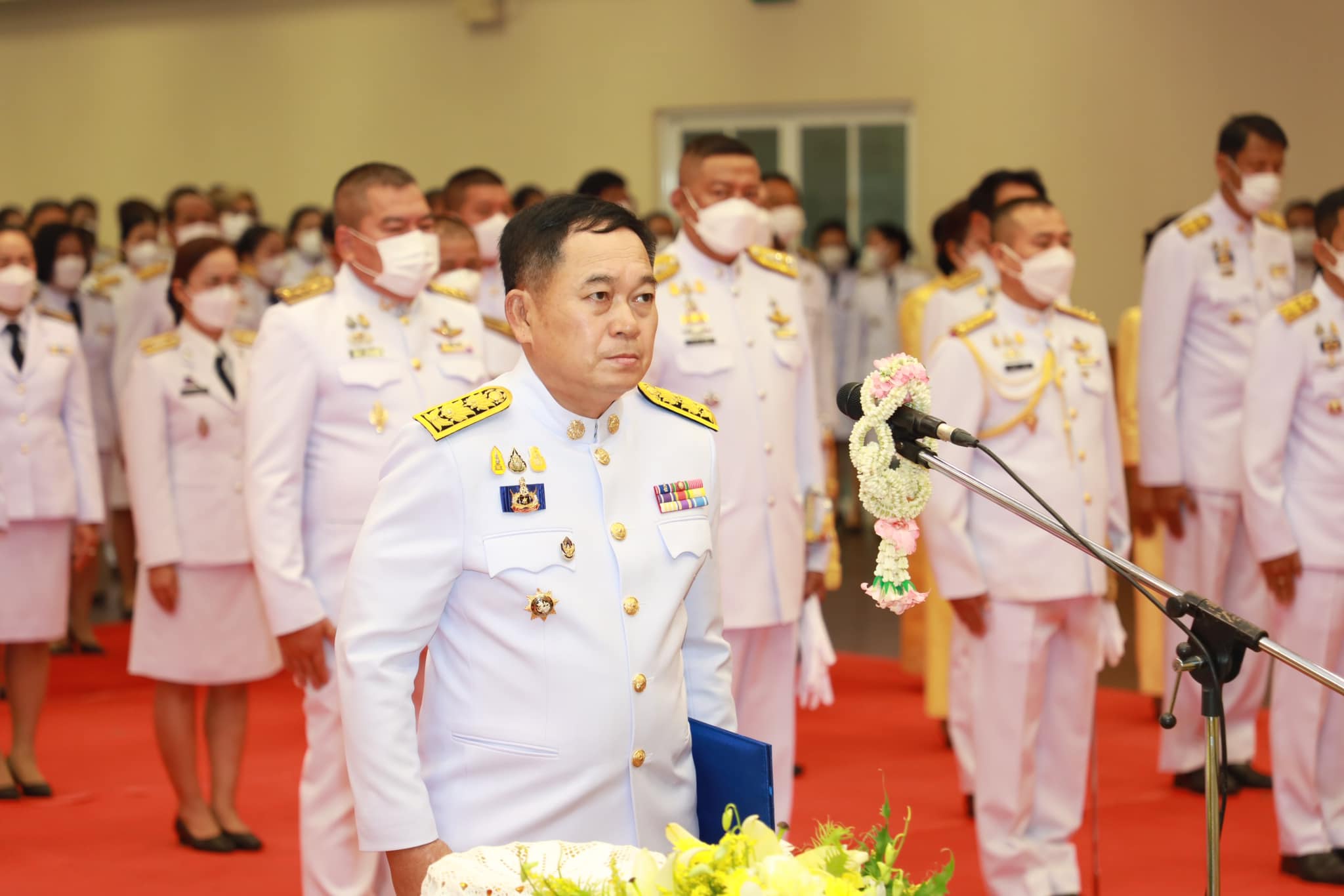 จังหวัดขอนแก่น : จัดพิธีวางพานพุ่มและถวายบังคมเบื้องหน้าพระบรมฉายาลักษณ์ พระบาทสมเด็จพระบรมชนกาธิเบศ มหาภูมิพลอดุลยเดชมหาราช บรมราชบพิธ เนื่องในวันพ่อแห่งชาติ ปี 2565