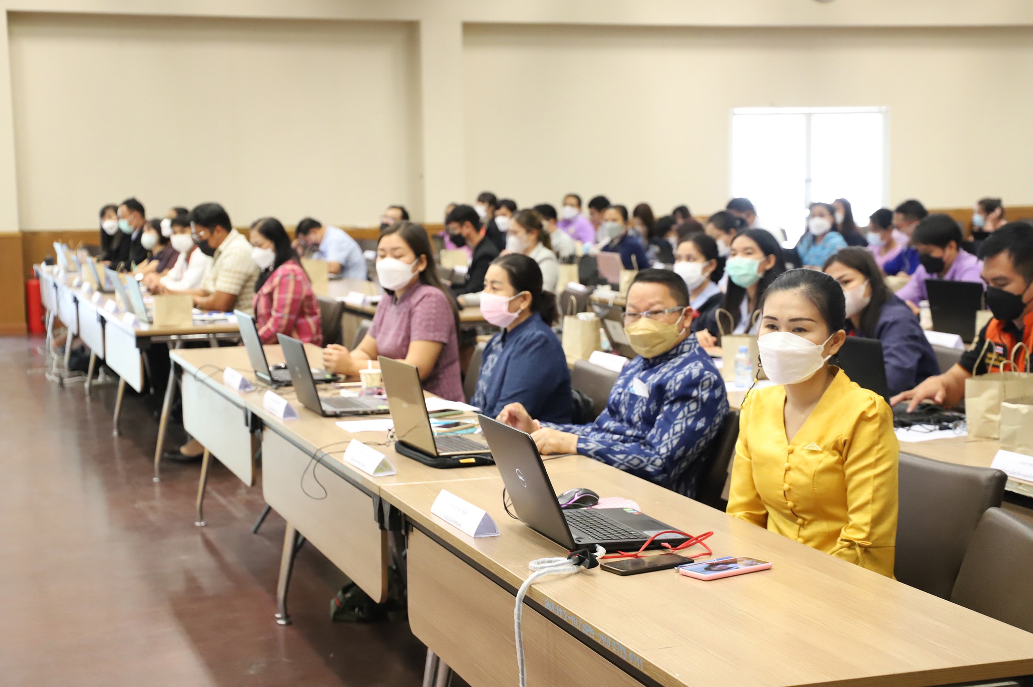 จังหวัดขอนแก่น : ฝึกอบรมข้าราชการในการสร้างอินโฟกราฟิกอย่างมืออาชีพ
