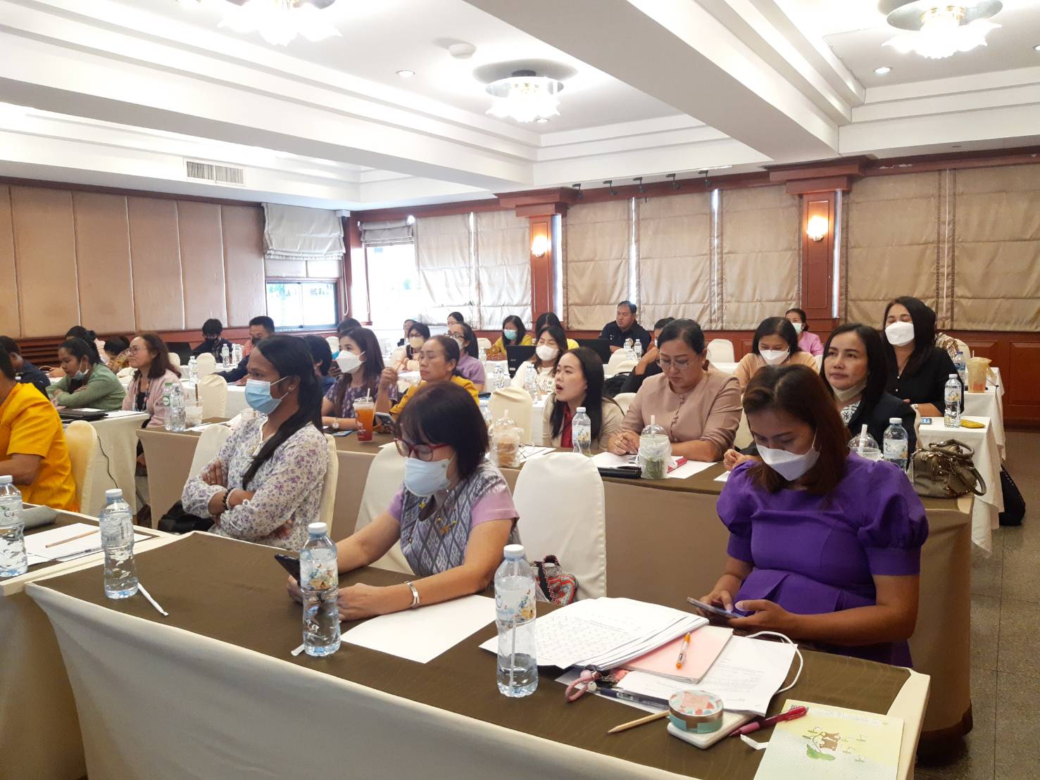 พช.ขอนแก่น : ร่วมโครงการการสร้างนักขับเคลื่อนยุทธศาสตร์นำการเปลี่ยนแปลง กิจกรรมที่ 1 ฝึกอบรมสร้างนักขับเคลื่อนยุทธศาสตร์นำการเปลี่ยนแปลงสู่นักสื่อสารสังคม ผ่านระบบ Zoom Cloud Meeting
