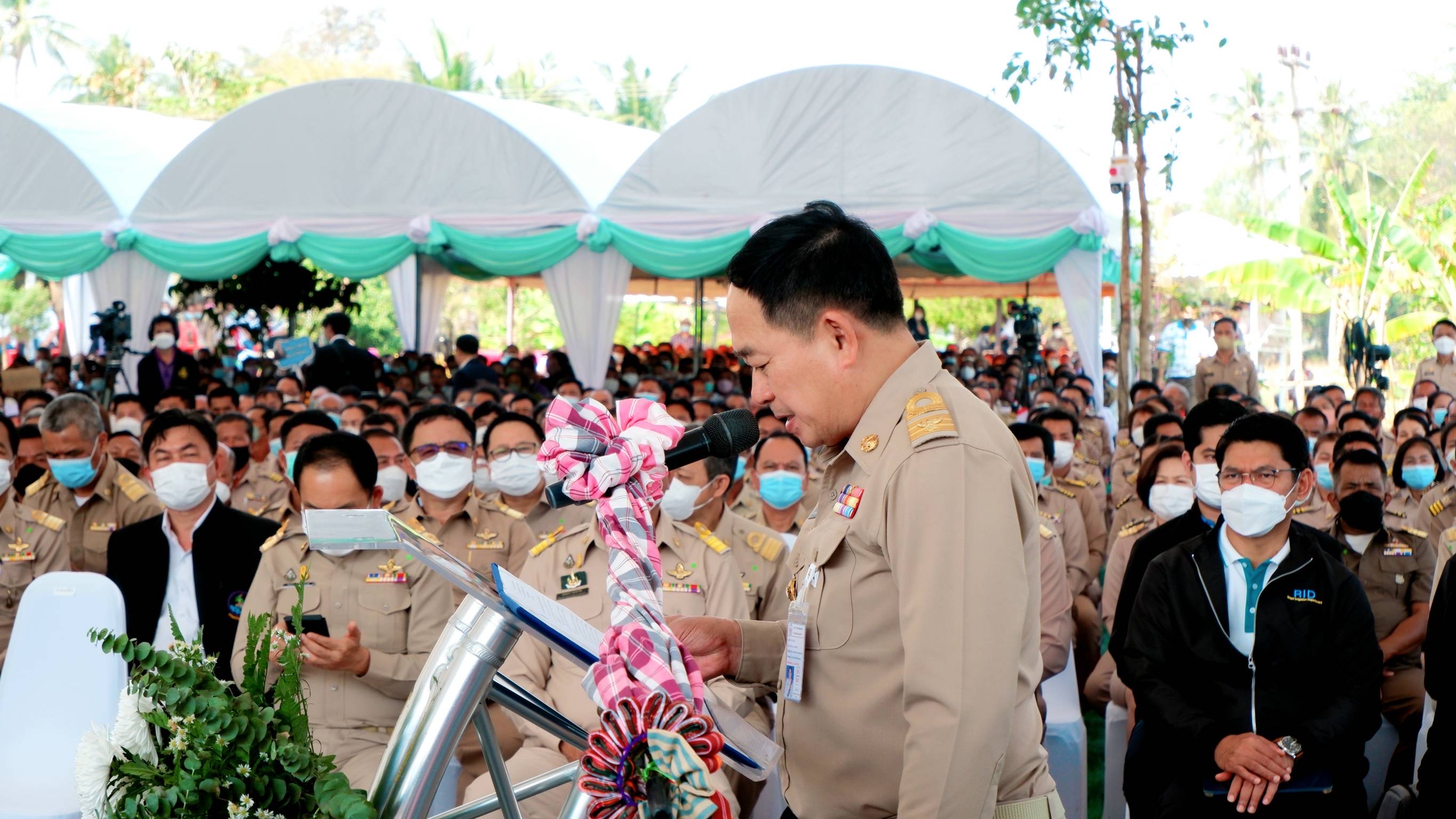 พช. ขอนแก่น : ร่วมต้อนรับและรับมอบนโยบายของรองนายกรัฐมนตรี (พลเอก ประวิตร วงษ์สุวรรณ) ในการบริหารจัดการน้ำพื้นที่จังหวัดขอนแก่น