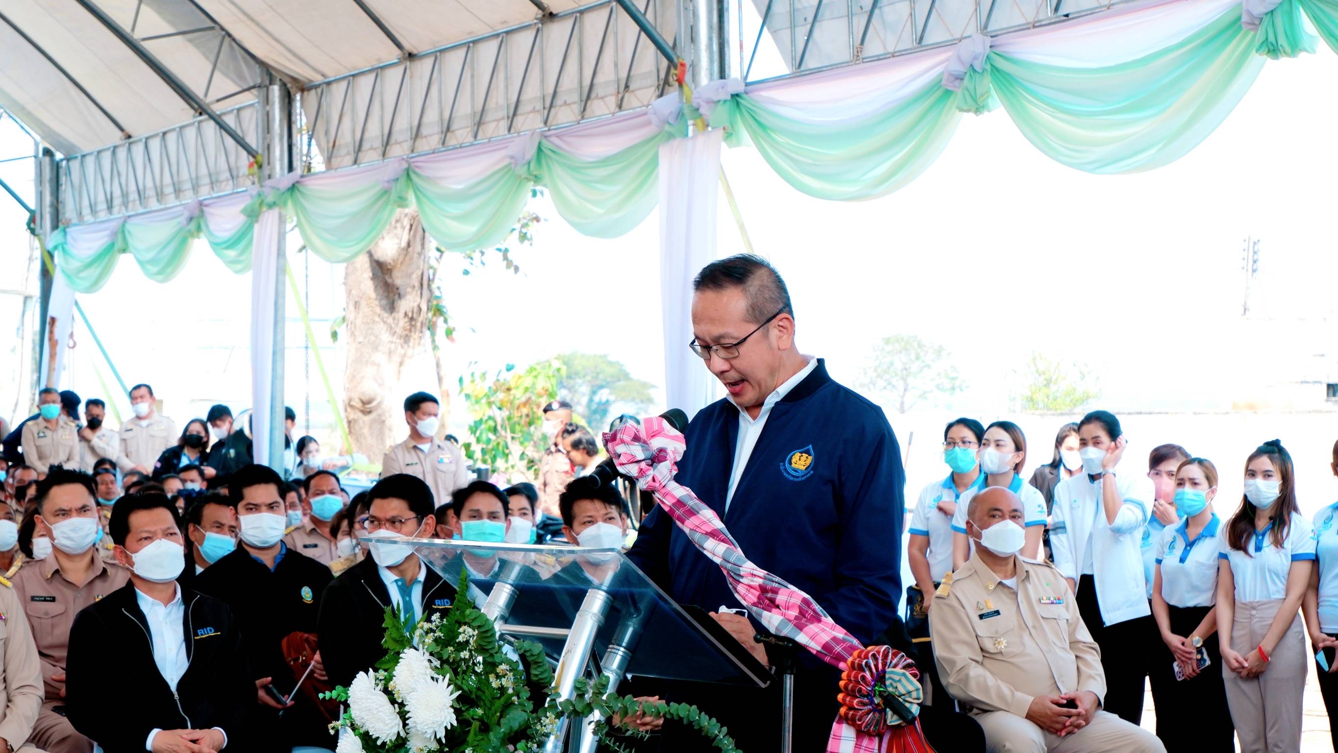 พช. ขอนแก่น : ร่วมต้อนรับและรับมอบนโยบายของรองนายกรัฐมนตรี (พลเอก ประวิตร วงษ์สุวรรณ) ในการบริหารจัดการน้ำพื้นที่จังหวัดขอนแก่น