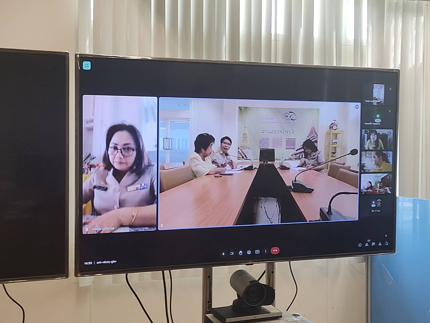 ?พช.ขอนแก่น : ดำเนินงานจัดประชุมเตรียมความพร้อมและรับฟังแนวทางการจัดกิจกรรมเนื่องในวันสตรีสากล ประจำปี 2566 ผ่านระบบ Zoom Cloud Meeting