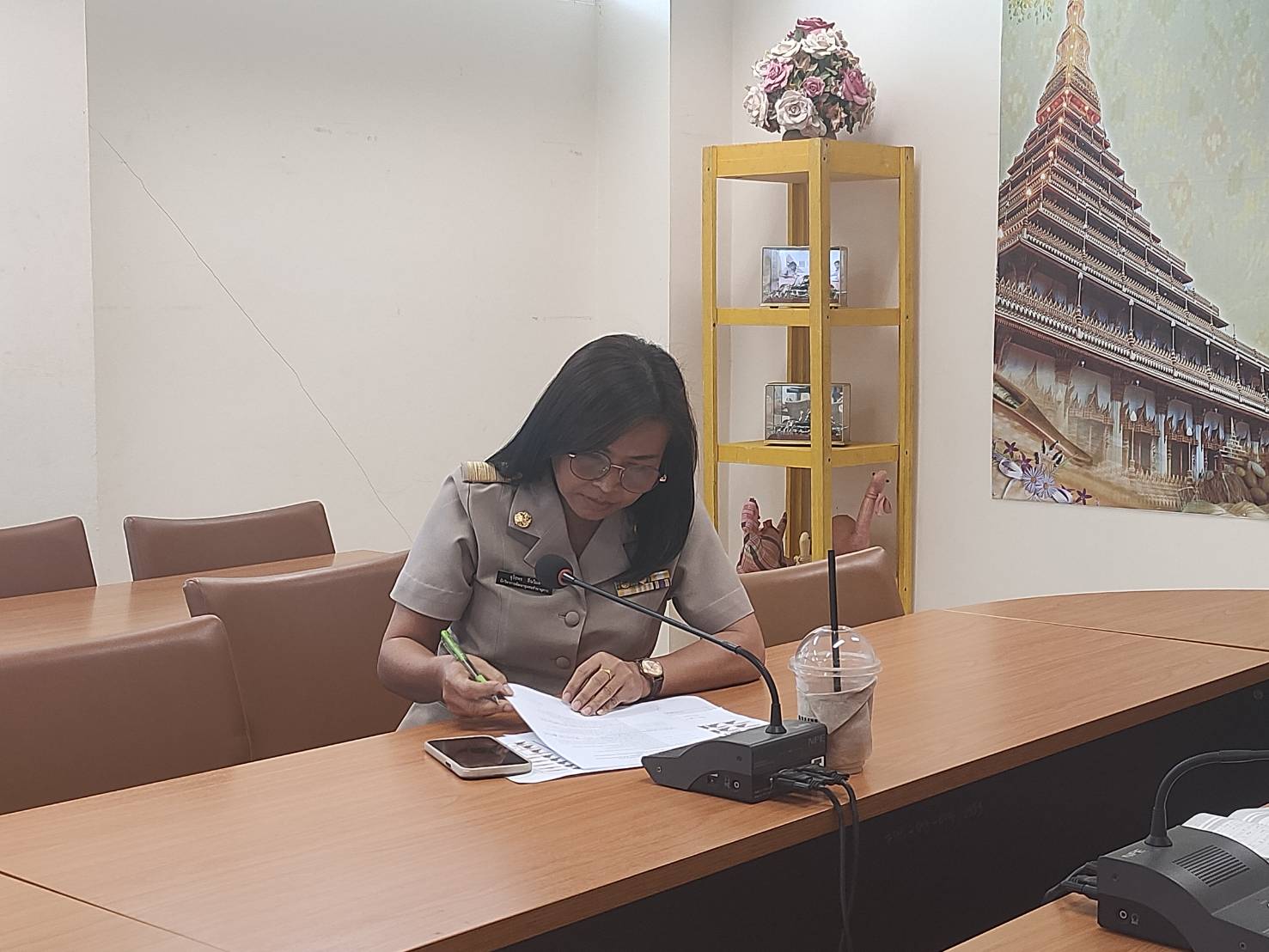 ?พช.ขอนแก่น : ดำเนินงานจัดประชุมเตรียมความพร้อมและรับฟังแนวทางการจัดกิจกรรมเนื่องในวันสตรีสากล ประจำปี 2566 ผ่านระบบ Zoom Cloud Meeting