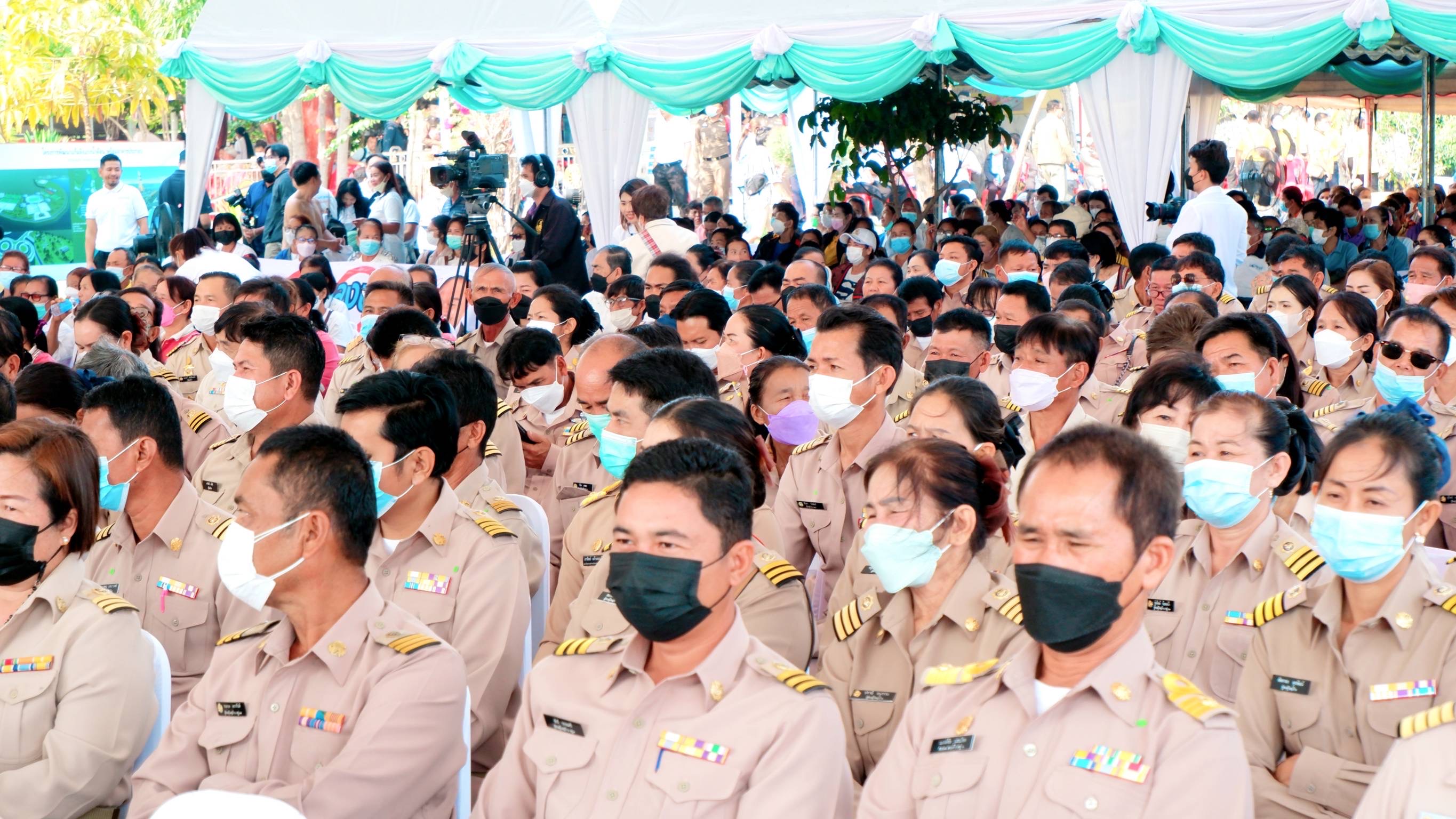 พช. ขอนแก่น : ร่วมต้อนรับและรับมอบนโยบายของรองนายกรัฐมนตรี (พลเอก ประวิตร วงษ์สุวรรณ) ในการบริหารจัดการน้ำพื้นที่จังหวัดขอนแก่น