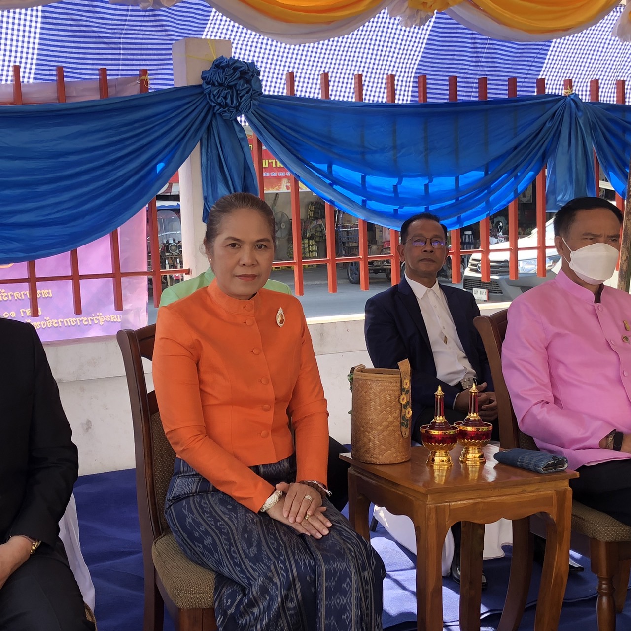 ? พช.ขอนแก่น : ร่วมงานพิธียกยอดฉัตรมณฑป พระชัยชุมแพ บรมนาถบพิตรซึ่งประดิษฐาน ณ ลานพระชัยชุมแพ ที่ว่าการอำเภอชุมแพ อำเภอชุมแพ จังหวัดขอนแก่น
