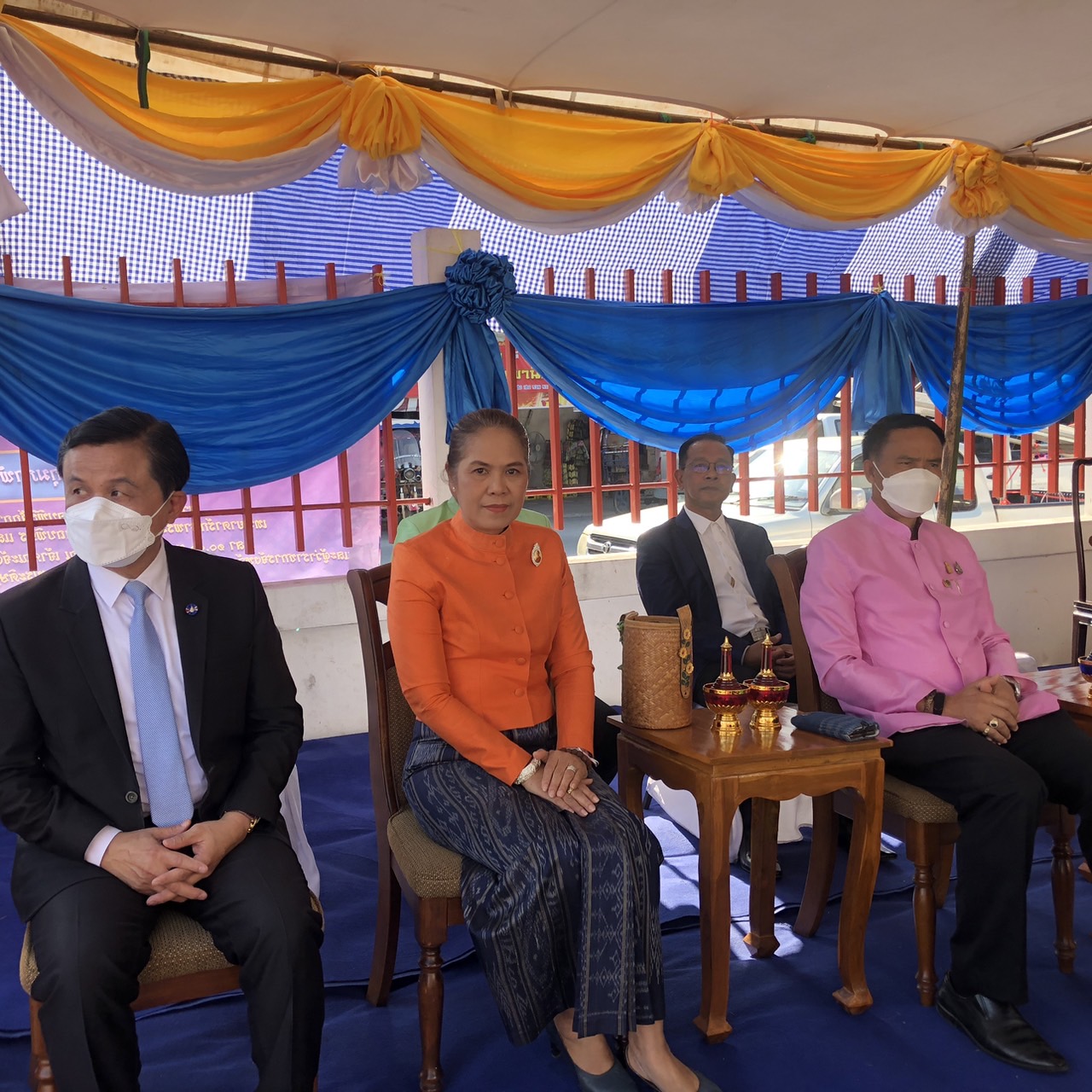 ? พช.ขอนแก่น : ร่วมงานพิธียกยอดฉัตรมณฑป พระชัยชุมแพ บรมนาถบพิตรซึ่งประดิษฐาน ณ ลานพระชัยชุมแพ ที่ว่าการอำเภอชุมแพ อำเภอชุมแพ จังหวัดขอนแก่น