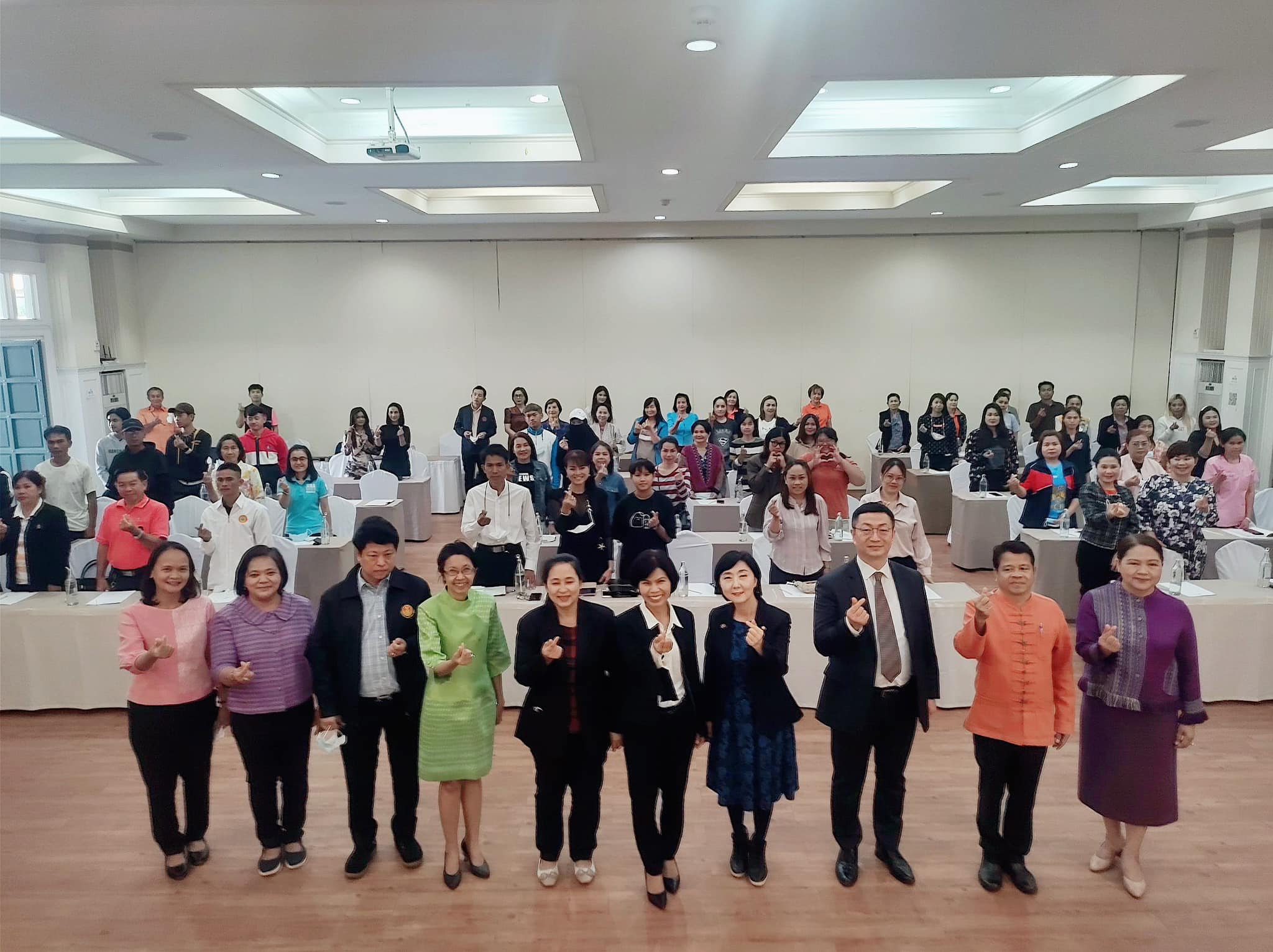 ? พช.ขอนแก่น : ร่วมเป็นเกียรติพิธีเปิดการประชุมเชิงปฏิบัติการเพื่อ กรมกิจการเตรียมความพร้อมหญิงไทยก่อนเดินทางไปต่างประเทศ (เกาหลีใต้)