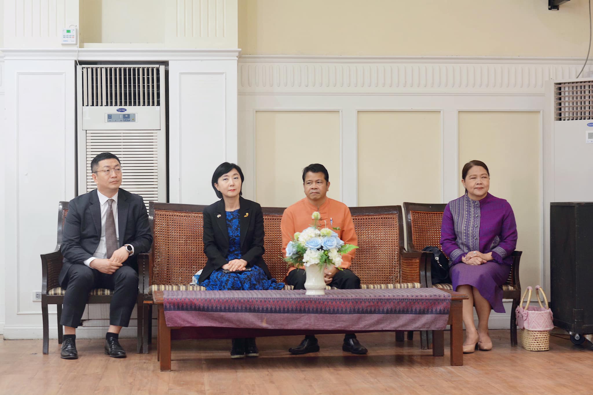 ? พช.ขอนแก่น : ร่วมเป็นเกียรติพิธีเปิดการประชุมเชิงปฏิบัติการเพื่อ กรมกิจการเตรียมความพร้อมหญิงไทยก่อนเดินทางไปต่างประเทศ (เกาหลีใต้)