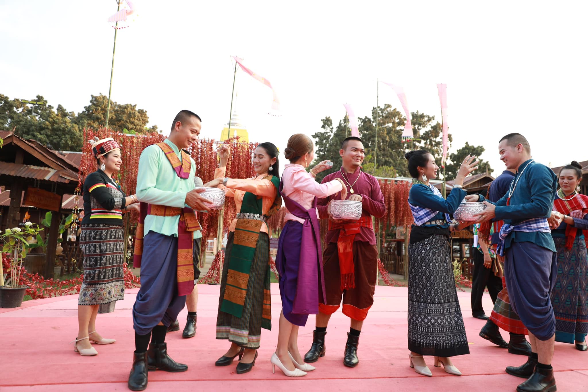 ?จังหวัดขอนแก่น : “ผู้ว่าฯ พบสื่อมวลชน” พร้อมจัดงานสืบสานประเพณีสงกรานต์ ภายใต้แนวคิด “วิถีไทบ้านขอนแก่น ร่วมสานใจสู่สากล”
