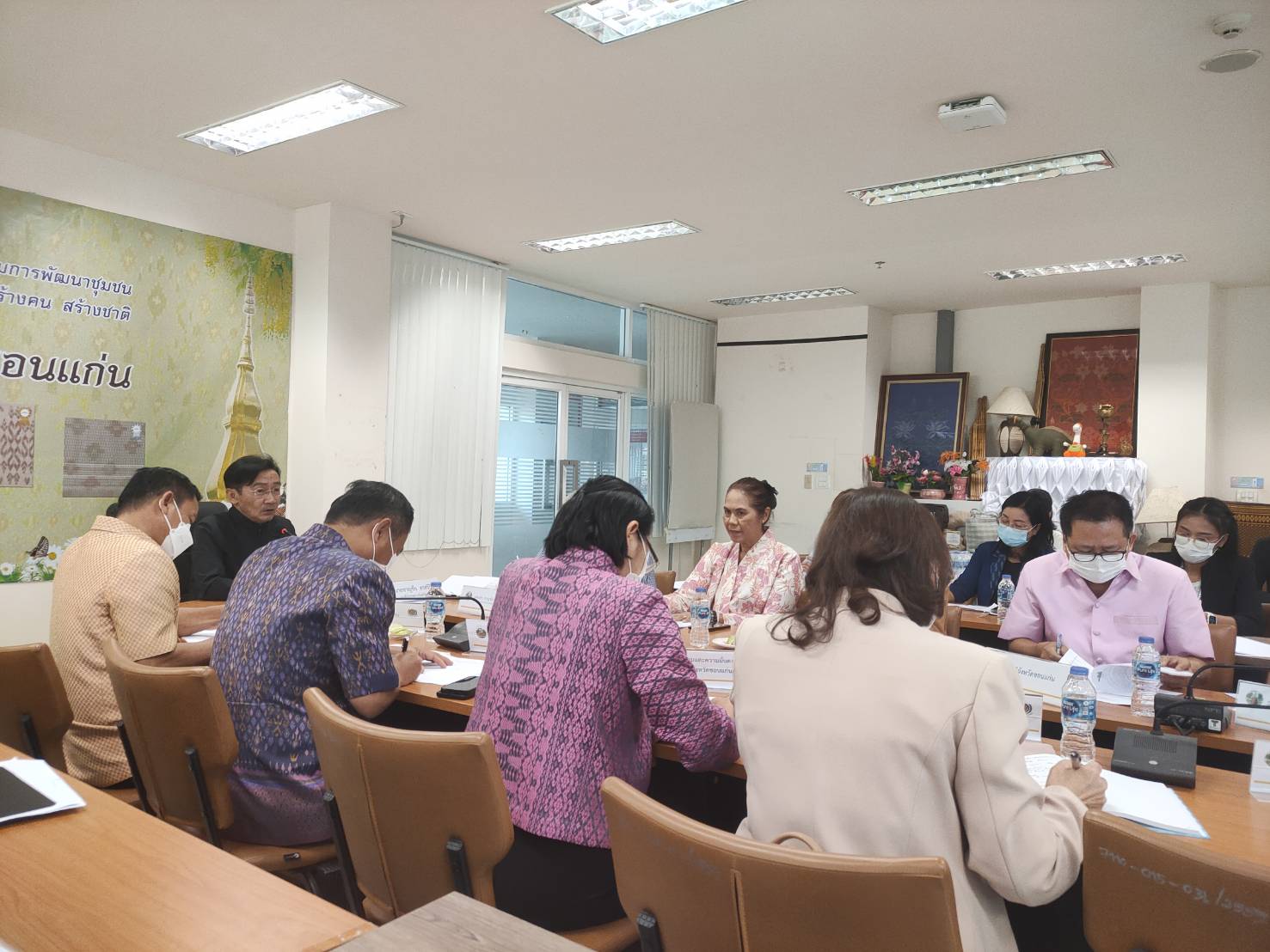 ?พช.ขอนแก่น : ประชุมคณะทำงานขับเคลื่อนการดำเนินงานขจัดความยากจนและพัฒนาคนทุกช่วงวัยอย่างยั่งยืนตามหลักปรัชญาของเศรษฐกิจพอเพียง ตามภารกิจ 5 มิติ ระดับจังหวัด