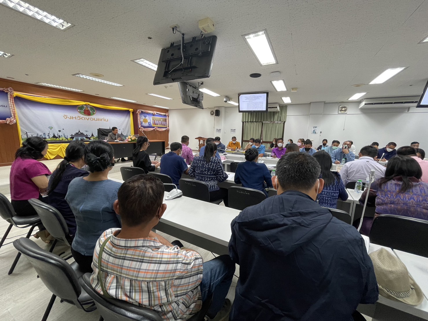 ? พช.ขอนแก่น : ร่วมประชุมชี้แจงแนวทางการเพิ่มทักษะการพัฒนากสิกรรมสู่ระบบเศรษฐกิจพอเพียงรูปแบบ “โคก หนอง นา ” และการสร้างและการพัฒนาพื้นที่ต้นแบบพื้นที่ต้นแบบในการพัฒนาคุณภาพชีวิต ตามหลักทฤษฎีใหม่สู่ “เขตพัฒนาเศรษฐกิจพอเพียง”