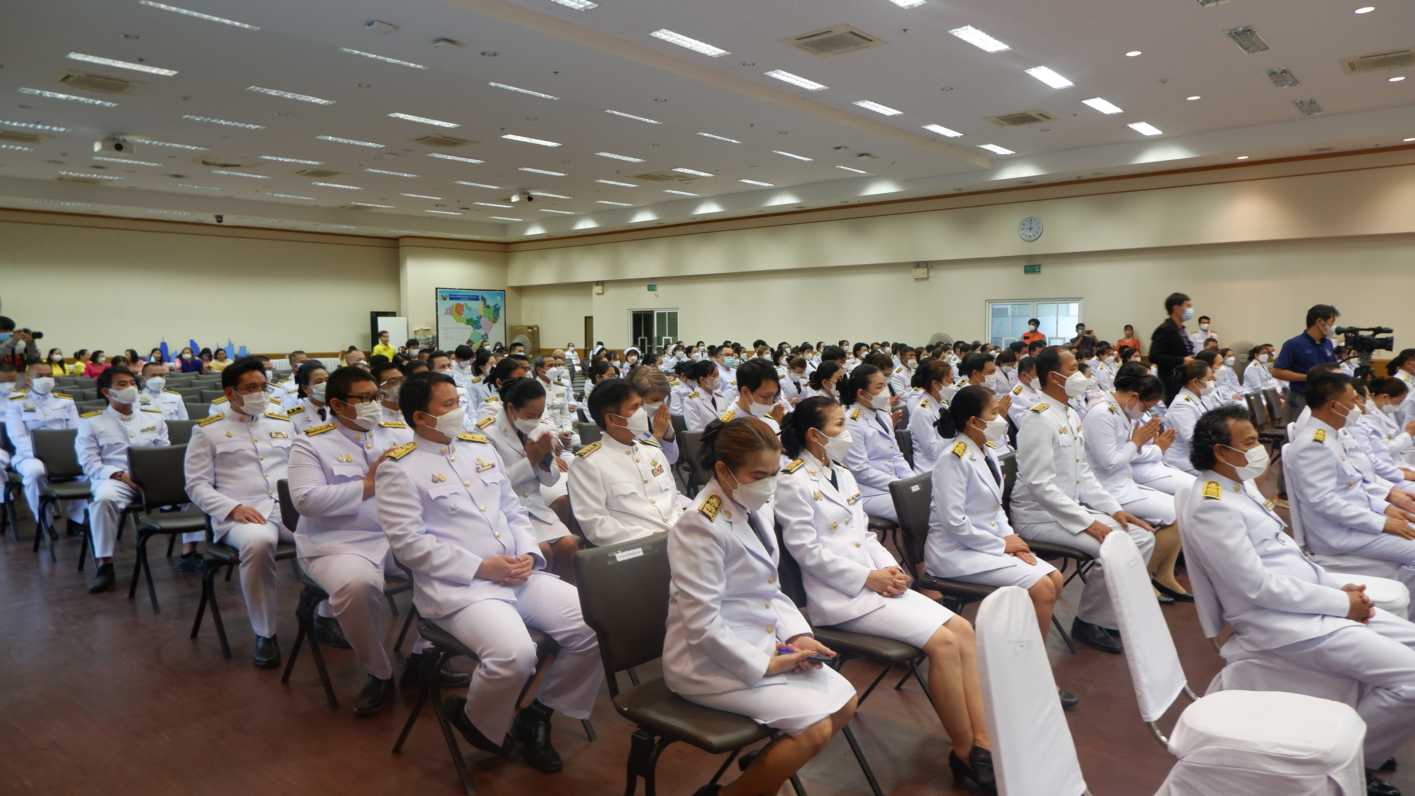 ? จังหวัดขอนแก่น : จัดพิธีวันที่ระลึกพระบาทสมเด็จพระนั่งเกล้าเจ้าอยู่หัว พระมหาเจษฎาราชเจ้า และวันข้าราชการพลเรือน