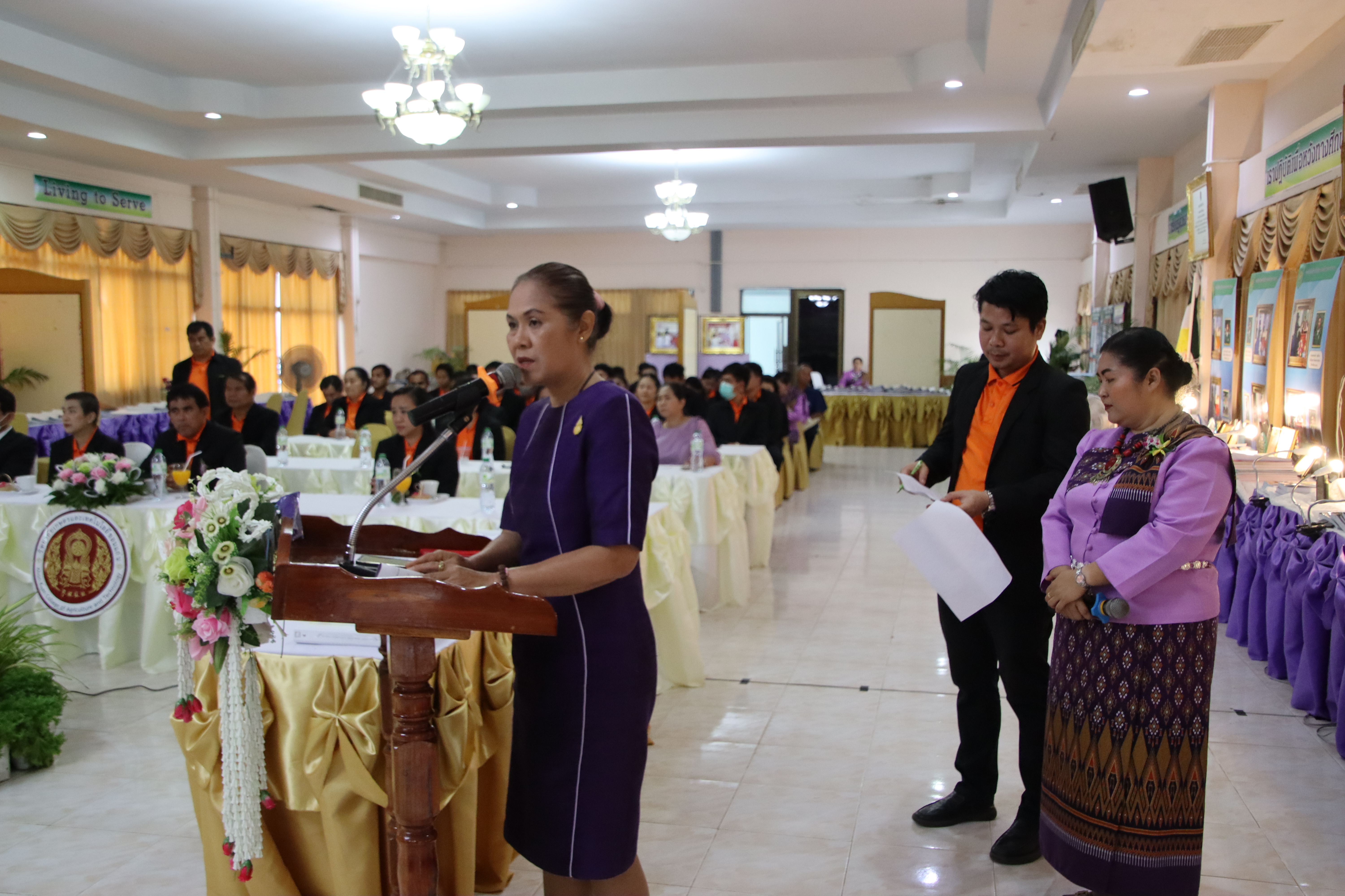 ? พช.ขอนแก่น : ร่วมเป็นเกียรติและให้คำรับรองคณะกรรมการประเมินสถานศึกษาเพื่อรับรางวัลพระราชทานประจำปี 2565 ระดับเขตความรับผิดชอบของ กลุ่มจังหวัด 7