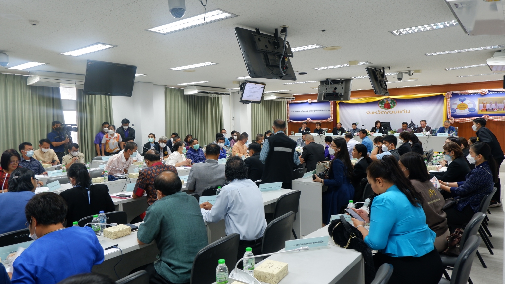?พช.ขอนแก่น : ร่วมประชุมรับมอบนโยบาย จากผู้ตรวจราชการ สำนักนายกรัฐมนตรีและผู้ตรวจราชการกระทรวง