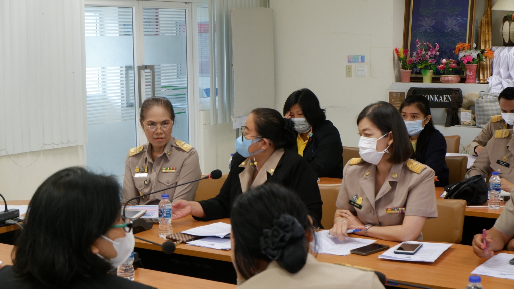 ?พช.ขอนแก่น : ประชุมคณะทำงานขับเคลื่อนการดำเนินงานขจัดความยากจนและพัฒนาคนทุกช่วงวัยอย่างยั่งยืนตามหลักปรัชญาของเศรษฐกิจพอเพียง ตามภารกิจ 5 มิติ ระดับจังหวัด (มิติที่4 ด้านรายได้)