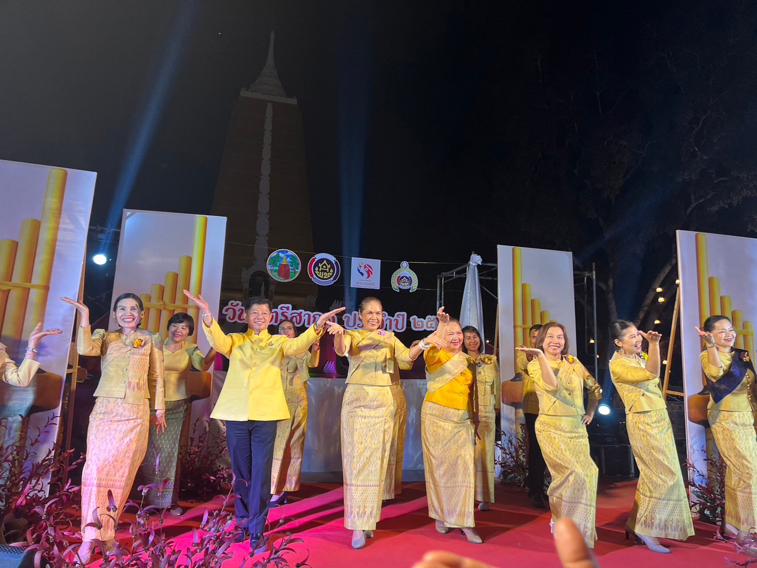 ? พช.ขอนแก่น : จัดงานวันสตรีสากล ประจำปี2566 “รวมพลังสตรี สร้างสรรค์งานพัฒนา สืบสานภูมิปัญญา ผ้าถิ่นทันสมัย ไทขอนแก่น”