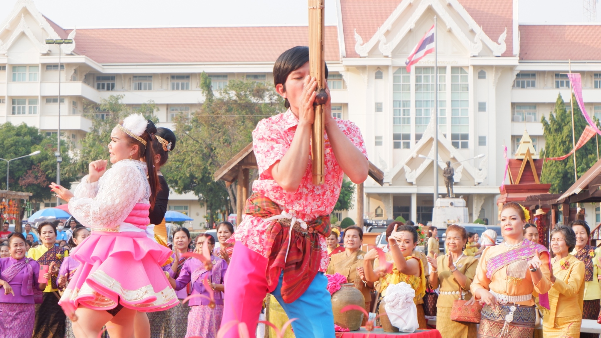 ? พช.ขอนแก่น : จัดงานวันสตรีสากล ประจำปี2566 “รวมพลังสตรี สร้างสรรค์งานพัฒนา สืบสานภูมิปัญญา ผ้าถิ่นทันสมัย ไทขอนแก่น”