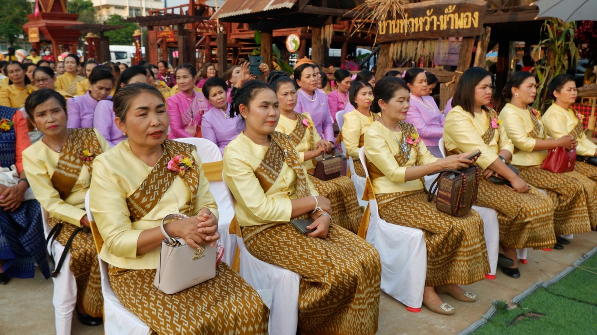 ? พช.ขอนแก่น : จัดงานวันสตรีสากล ประจำปี2566 “รวมพลังสตรี สร้างสรรค์งานพัฒนา สืบสานภูมิปัญญา ผ้าถิ่นทันสมัย ไทขอนแก่น”
