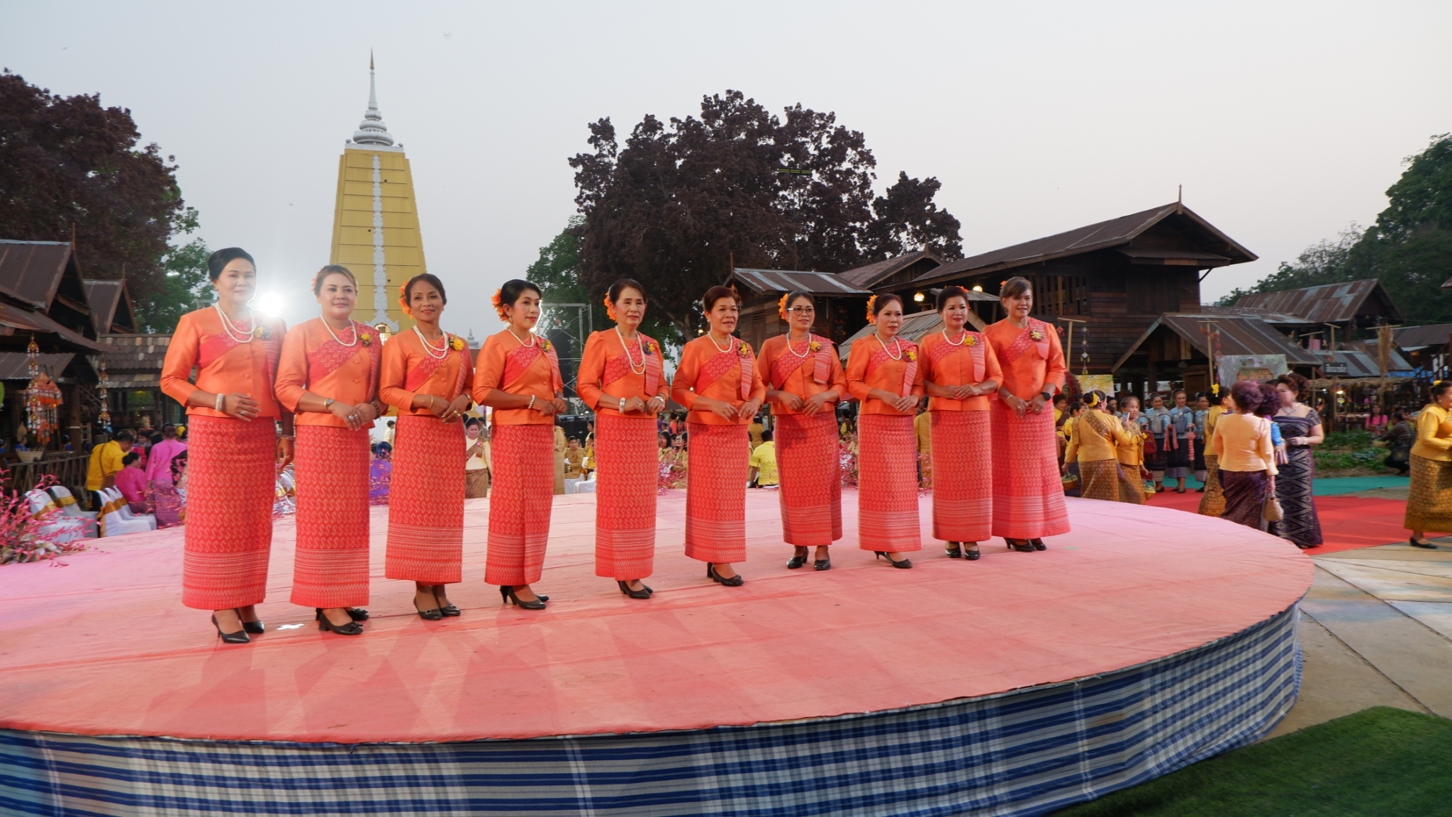 ? พช.ขอนแก่น : จัดงานวันสตรีสากล ประจำปี2566 “รวมพลังสตรี สร้างสรรค์งานพัฒนา สืบสานภูมิปัญญา ผ้าถิ่นทันสมัย ไทขอนแก่น”