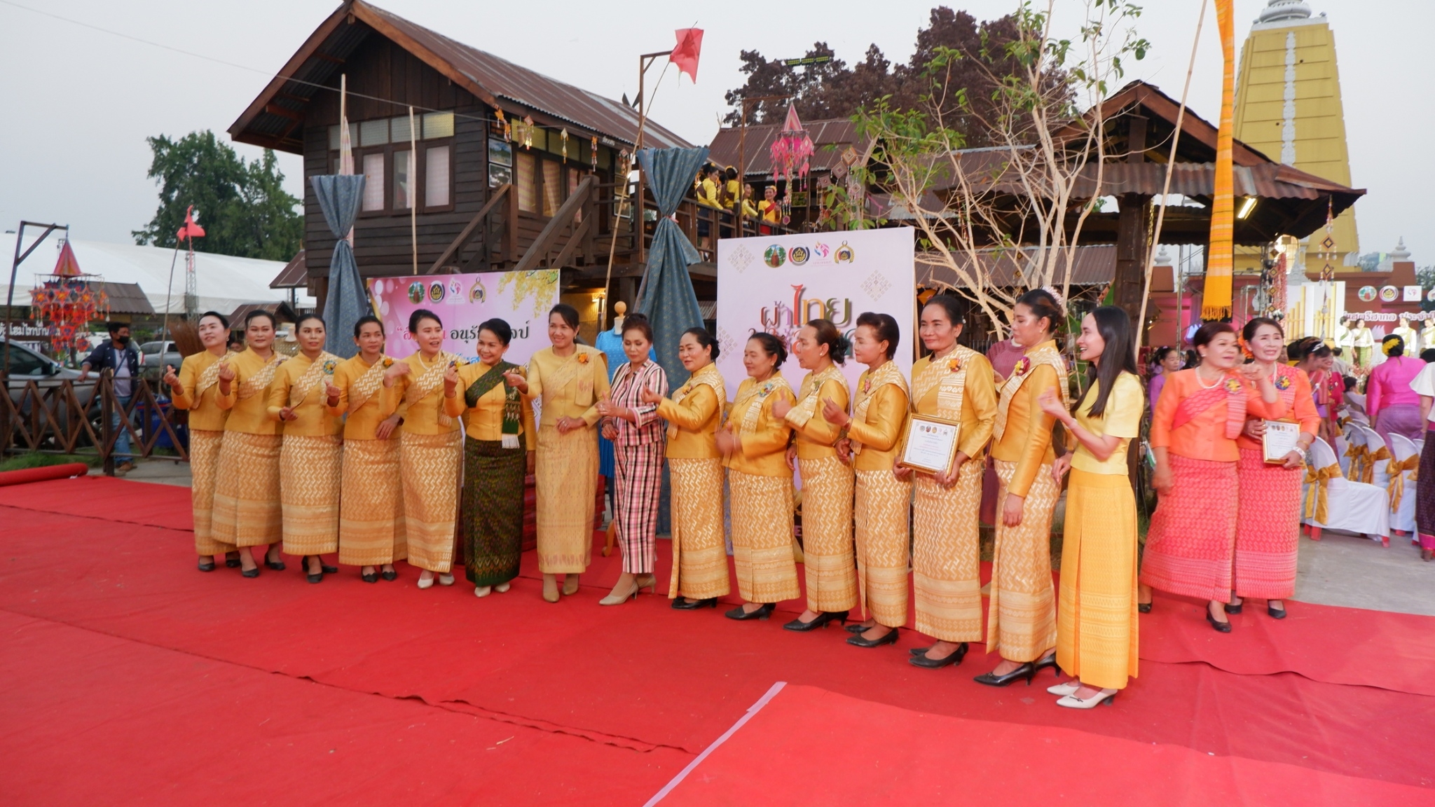 ? พช.ขอนแก่น : จัดงานวันสตรีสากล ประจำปี2566 “รวมพลังสตรี สร้างสรรค์งานพัฒนา สืบสานภูมิปัญญา ผ้าถิ่นทันสมัย ไทขอนแก่น”