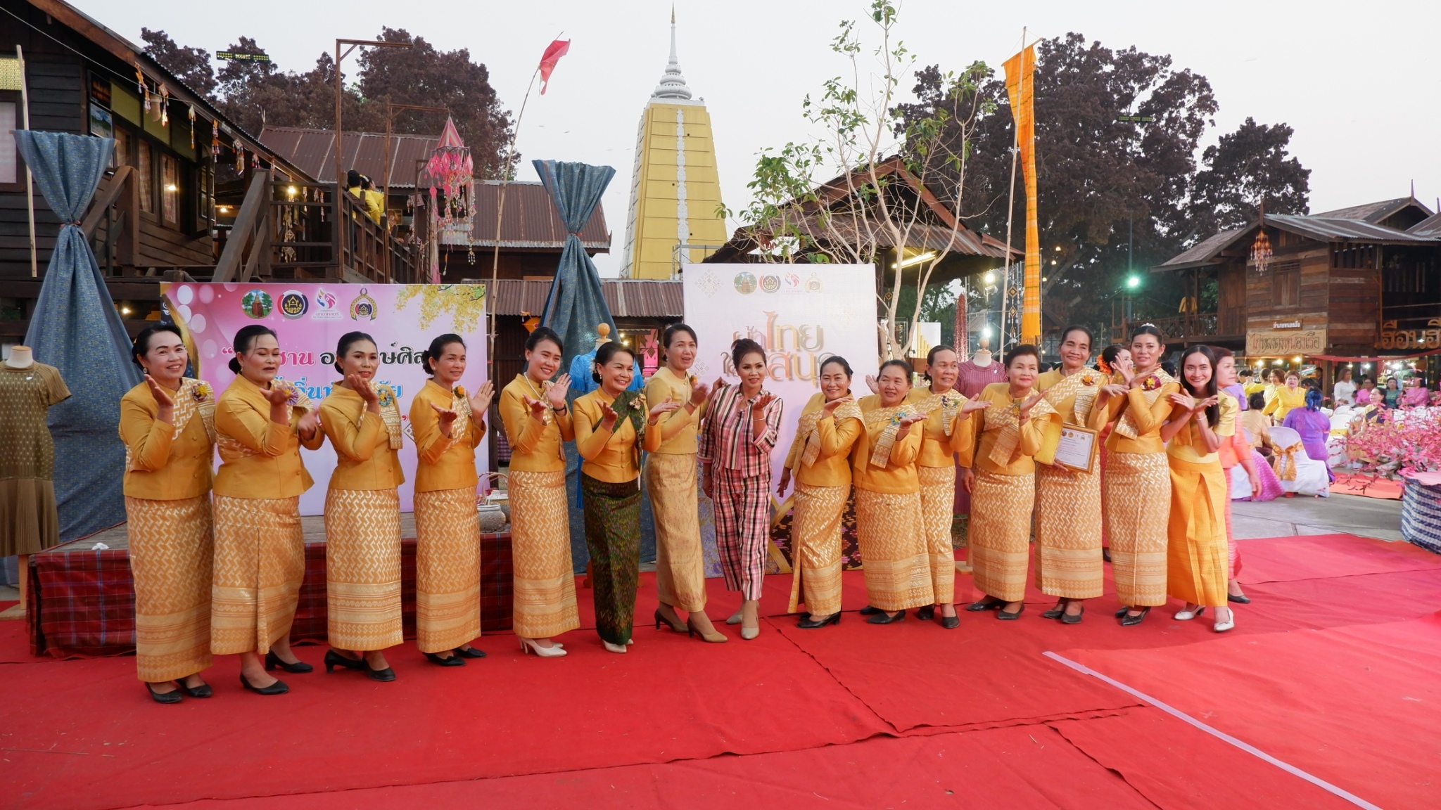 ? พช.ขอนแก่น : จัดงานวันสตรีสากล ประจำปี2566 “รวมพลังสตรี สร้างสรรค์งานพัฒนา สืบสานภูมิปัญญา ผ้าถิ่นทันสมัย ไทขอนแก่น”