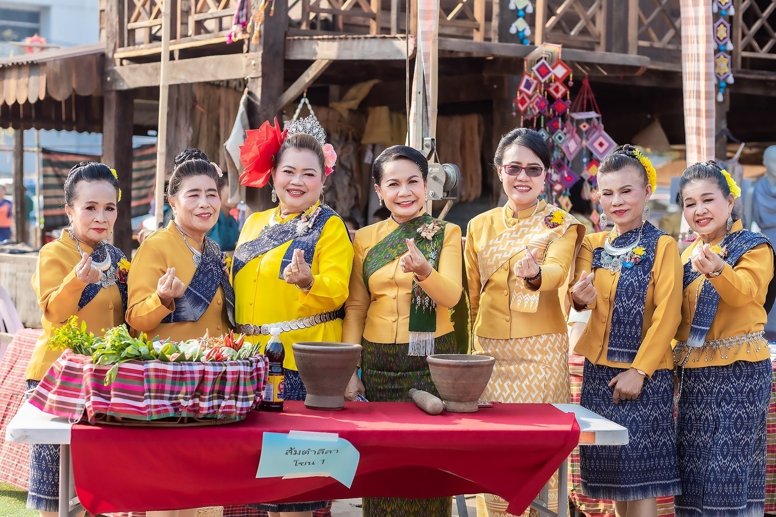 ? พช.ขอนแก่น : จัดงานวันสตรีสากล ประจำปี2566 “รวมพลังสตรี สร้างสรรค์งานพัฒนา สืบสานภูมิปัญญา ผ้าถิ่นทันสมัย ไทขอนแก่น”