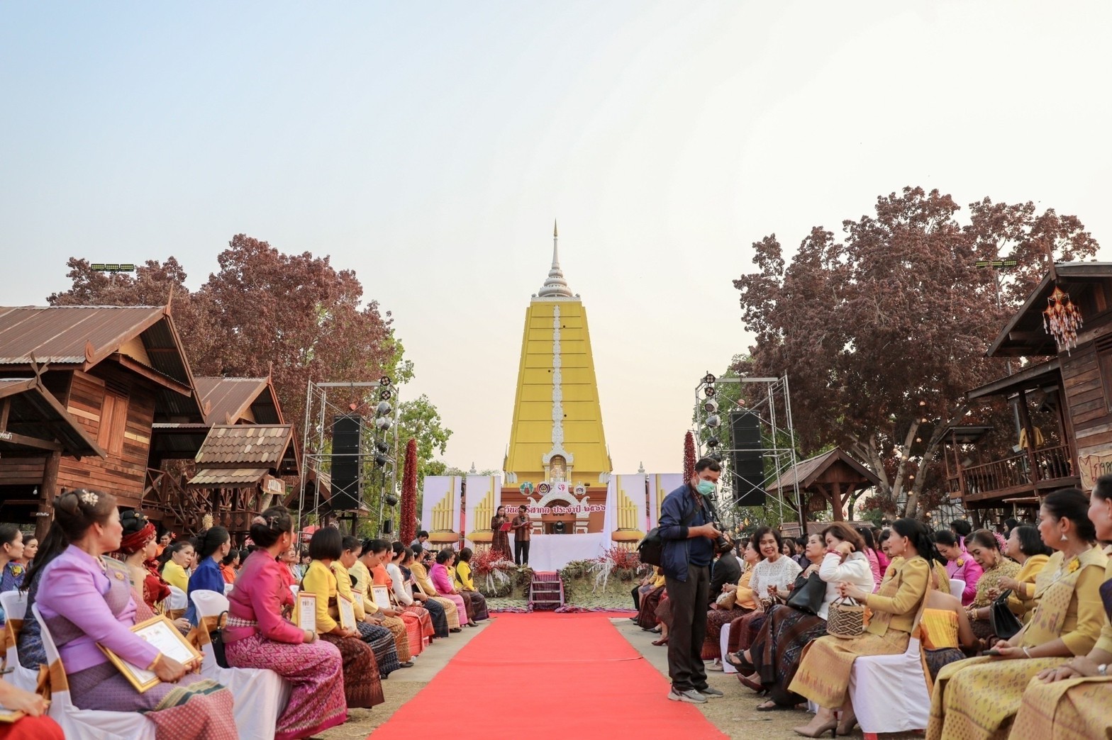 ? พช.ขอนแก่น : จัดงานวันสตรีสากล ประจำปี2566 “รวมพลังสตรี สร้างสรรค์งานพัฒนา สืบสานภูมิปัญญา ผ้าถิ่นทันสมัย ไทขอนแก่น”