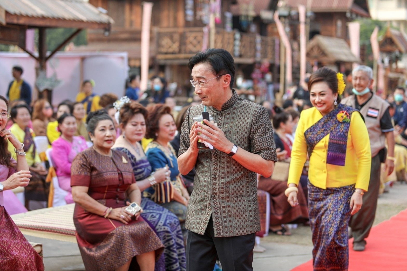 ? พช.ขอนแก่น : จัดงานวันสตรีสากล ประจำปี2566 “รวมพลังสตรี สร้างสรรค์งานพัฒนา สืบสานภูมิปัญญา ผ้าถิ่นทันสมัย ไทขอนแก่น”