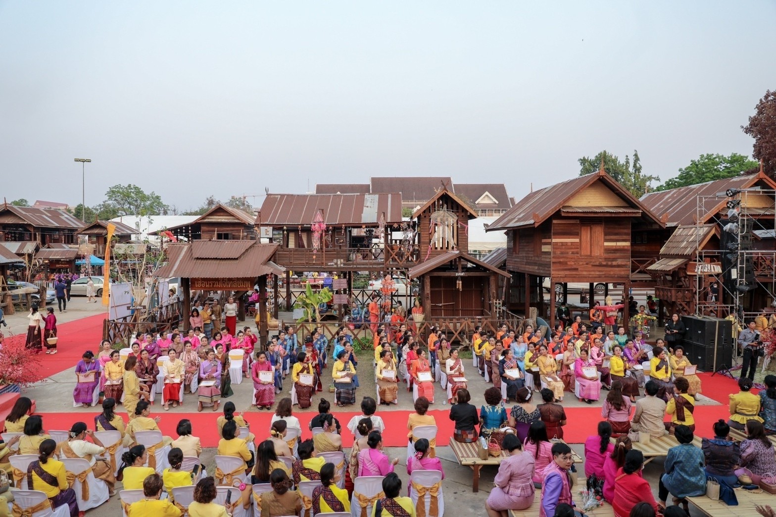 ? พช.ขอนแก่น : จัดงานวันสตรีสากล ประจำปี2566 “รวมพลังสตรี สร้างสรรค์งานพัฒนา สืบสานภูมิปัญญา ผ้าถิ่นทันสมัย ไทขอนแก่น”