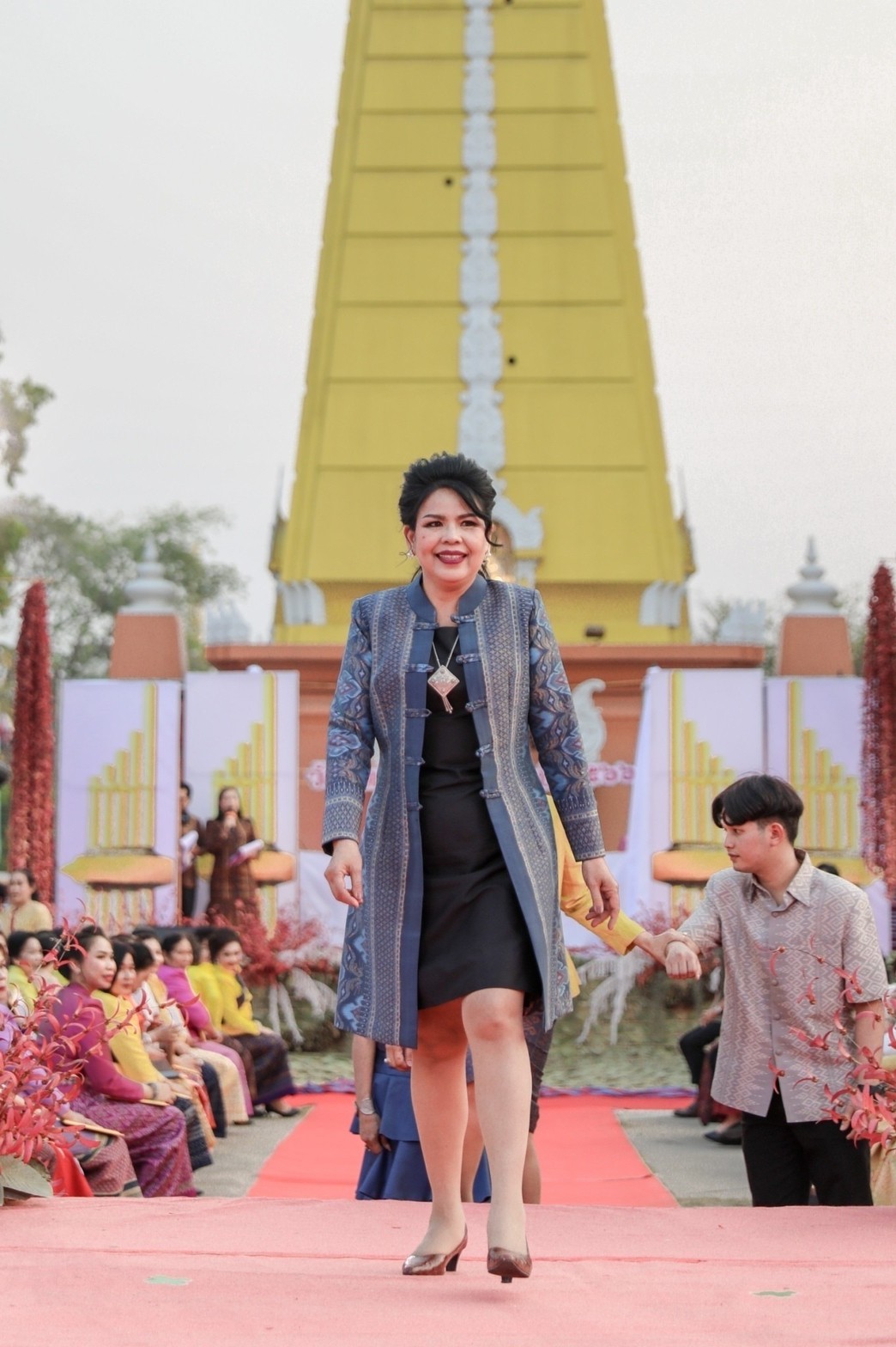 ? พช.ขอนแก่น : จัดงานวันสตรีสากล ประจำปี2566 “รวมพลังสตรี สร้างสรรค์งานพัฒนา สืบสานภูมิปัญญา ผ้าถิ่นทันสมัย ไทขอนแก่น”