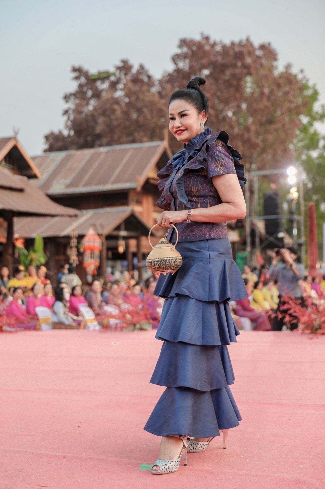? พช.ขอนแก่น : จัดงานวันสตรีสากล ประจำปี2566 “รวมพลังสตรี สร้างสรรค์งานพัฒนา สืบสานภูมิปัญญา ผ้าถิ่นทันสมัย ไทขอนแก่น”