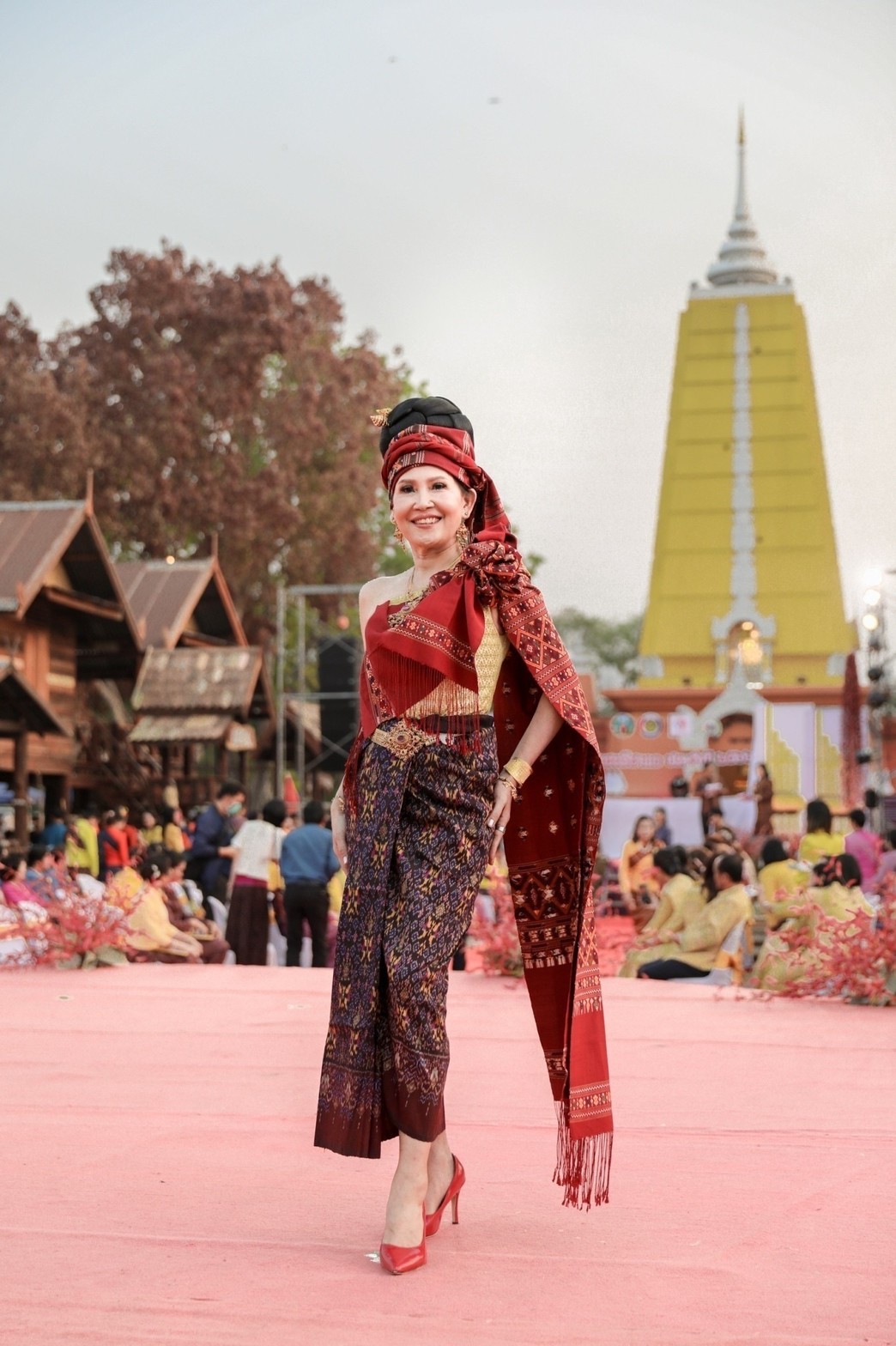 ? พช.ขอนแก่น : จัดงานวันสตรีสากล ประจำปี2566 “รวมพลังสตรี สร้างสรรค์งานพัฒนา สืบสานภูมิปัญญา ผ้าถิ่นทันสมัย ไทขอนแก่น”
