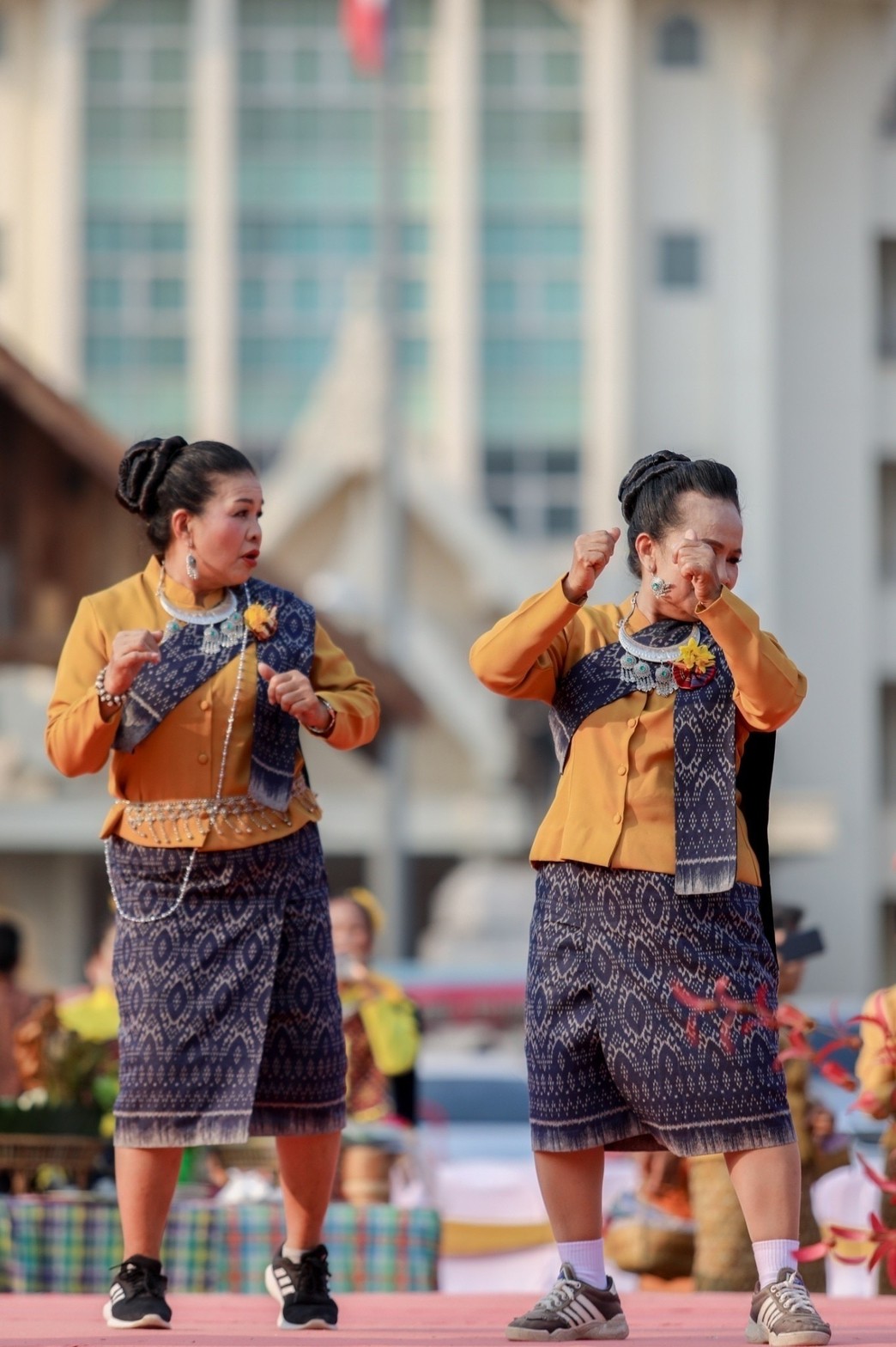 ? พช.ขอนแก่น : จัดงานวันสตรีสากล ประจำปี2566 “รวมพลังสตรี สร้างสรรค์งานพัฒนา สืบสานภูมิปัญญา ผ้าถิ่นทันสมัย ไทขอนแก่น”