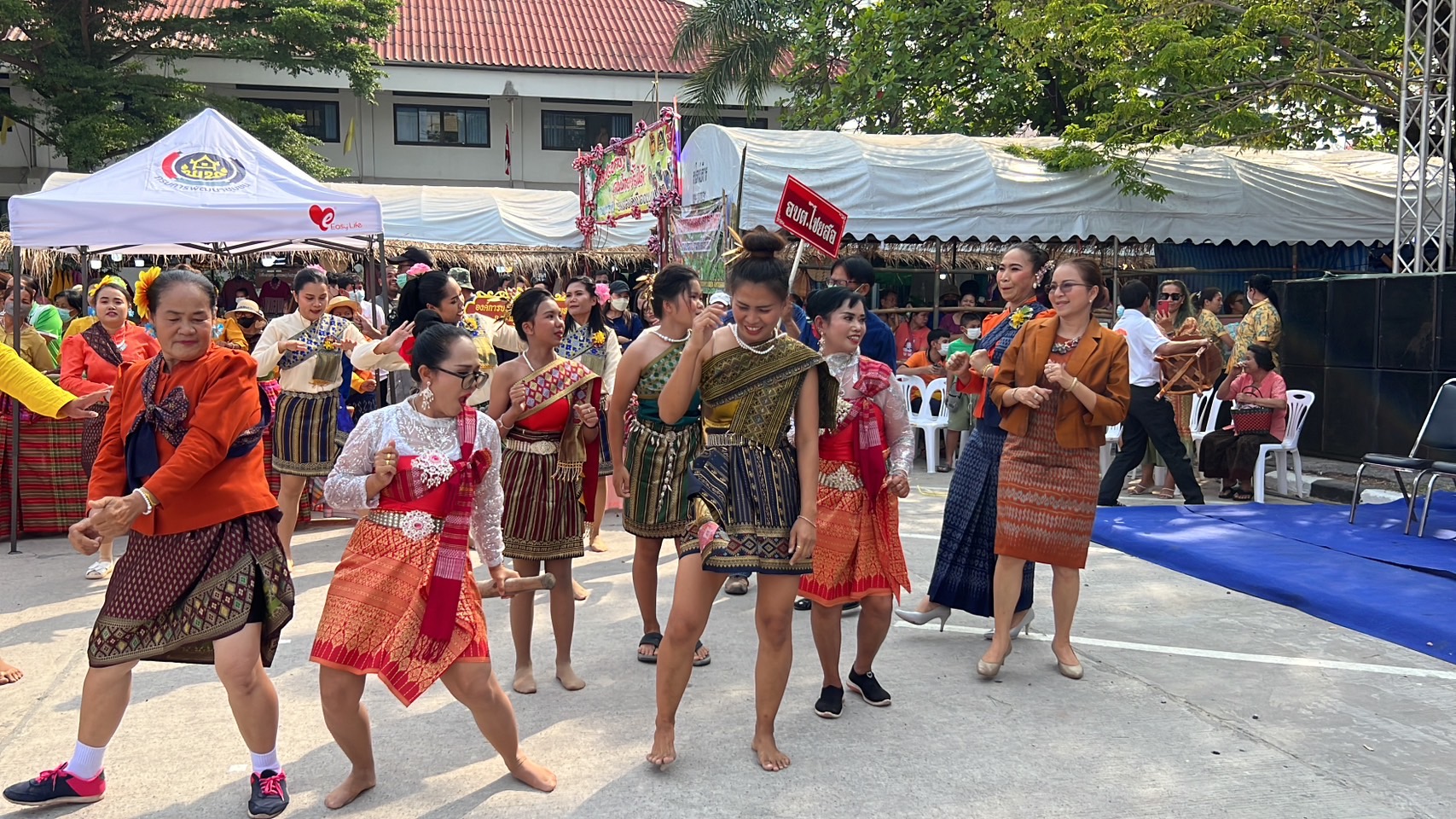 ?พช.ขอนแก่น : ร่วมพิธีเปิดและจัดกิจกรรมงานประจำปี รวมของดีเมืองชุมแพ ประจำปี 2566
