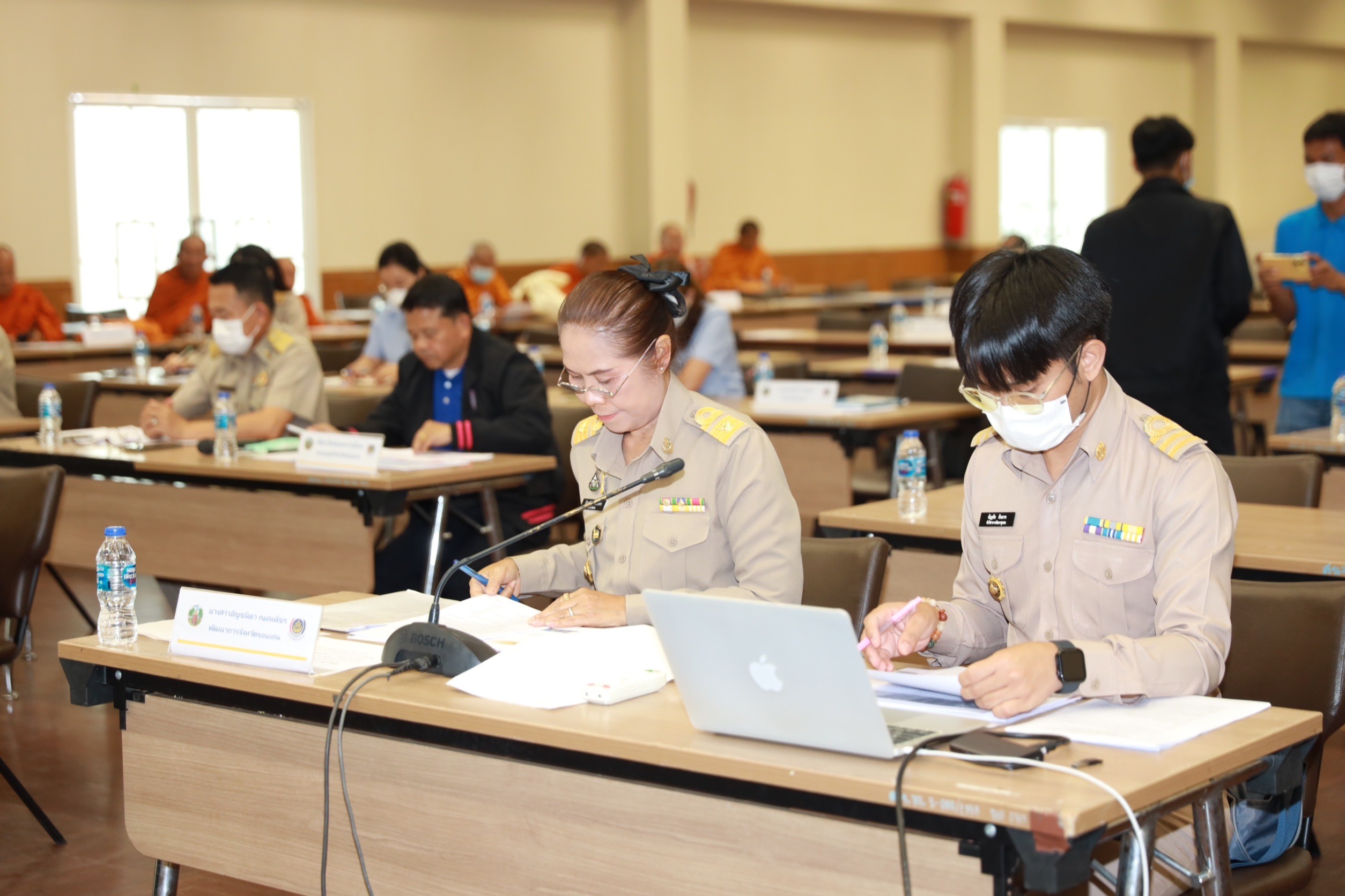 ?พช.ขอนแก่น : จัดประชุมเตรียมความพร้อมในการขับเคลื่อนการดำเนินงานขจัดความยากจนและพัฒนาคนทุกช่วงวัยอย่างยั่งยืนตามหลักปรัชญาของเศรษฐกิจพอเพียง ประจำปี 2566
