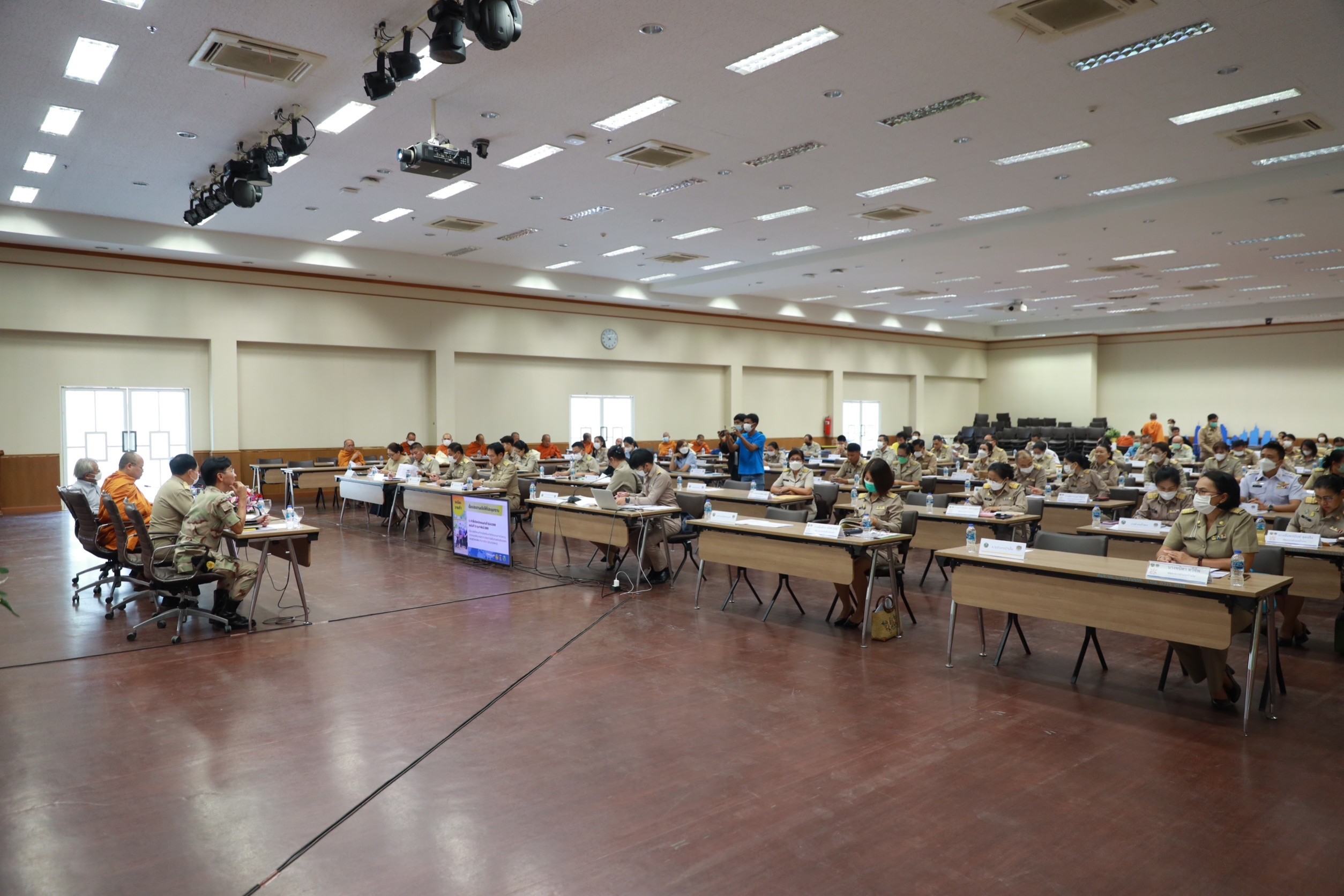?พช.ขอนแก่น : จัดประชุมเตรียมความพร้อมในการขับเคลื่อนการดำเนินงานขจัดความยากจนและพัฒนาคนทุกช่วงวัยอย่างยั่งยืนตามหลักปรัชญาของเศรษฐกิจพอเพียง ประจำปี 2566