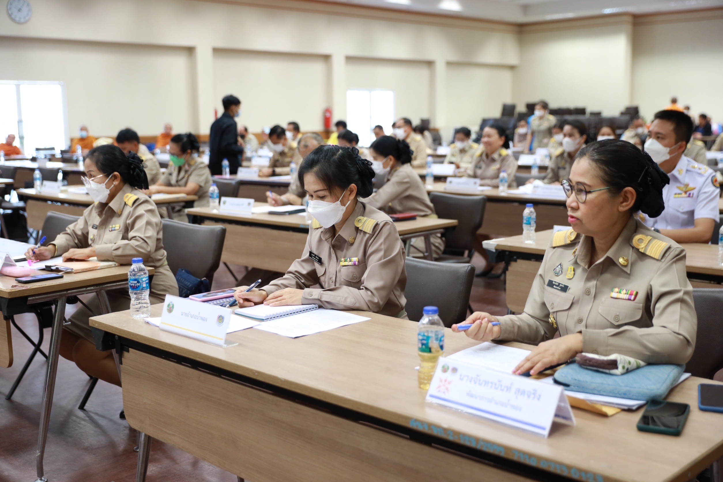 ?พช.ขอนแก่น : จัดประชุมเตรียมความพร้อมในการขับเคลื่อนการดำเนินงานขจัดความยากจนและพัฒนาคนทุกช่วงวัยอย่างยั่งยืนตามหลักปรัชญาของเศรษฐกิจพอเพียง ประจำปี 2566