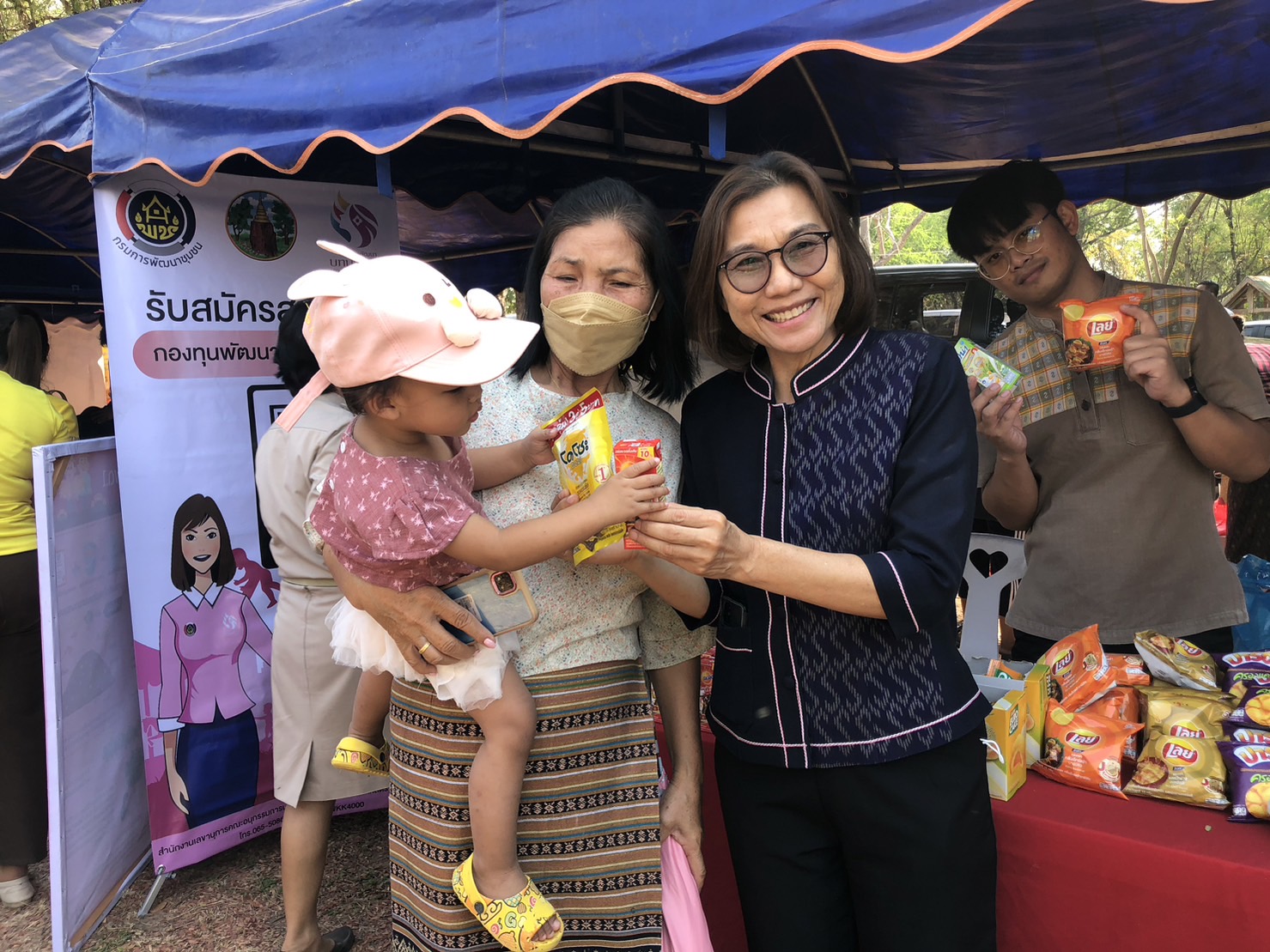 ? พช.ขอนแก่น : ร่วมการออกหน่วยแพทย์ (พอ.สว.) และโครงการ “หน่วยบำบัดทุกข์ บำรุงสุข สร้างรอยยิ้มให้กับประชาชน” ประจำเดือนมีนาคม 2566