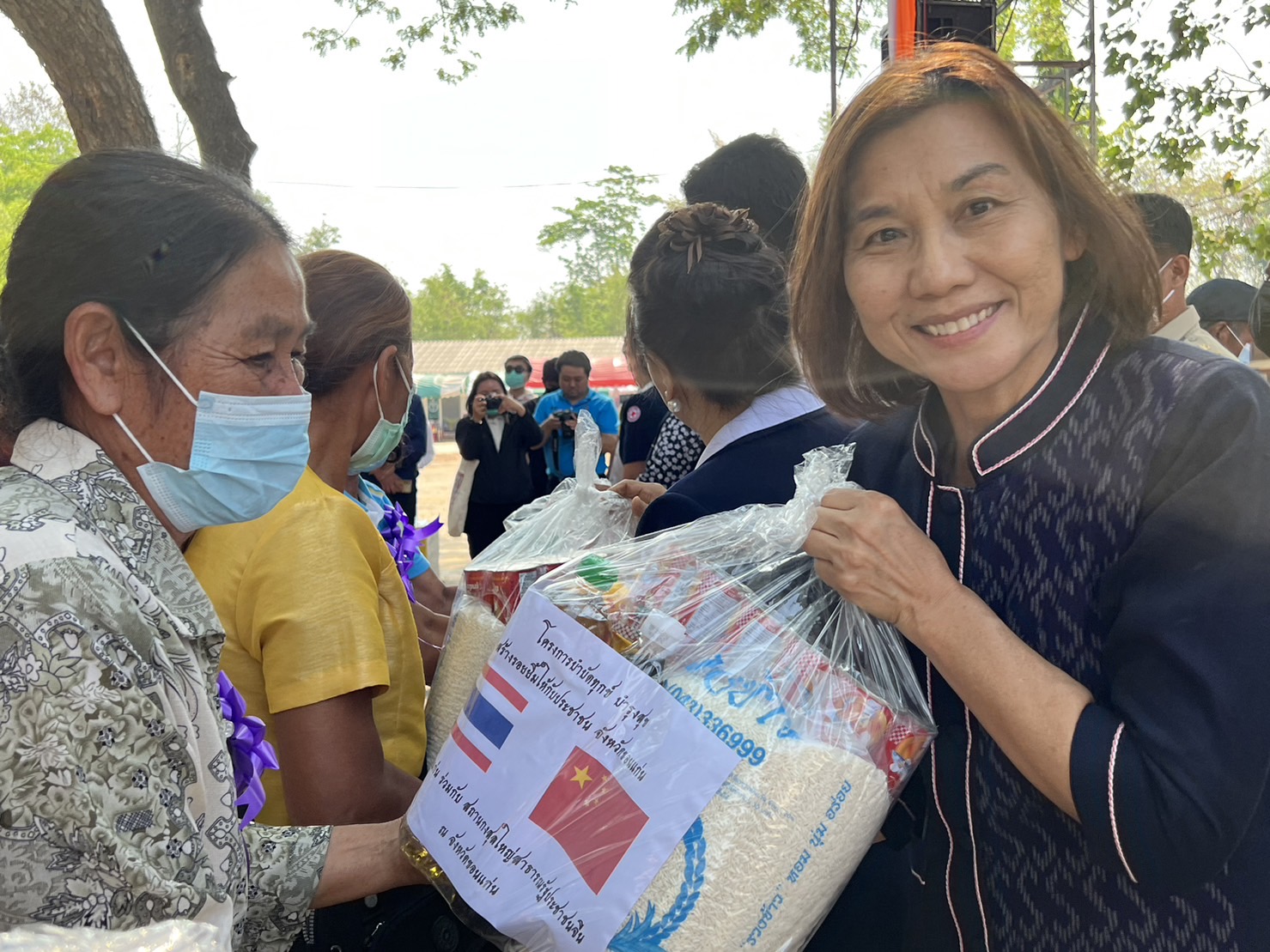 ? พช.ขอนแก่น : ร่วมการออกหน่วยแพทย์ (พอ.สว.) และโครงการ “หน่วยบำบัดทุกข์ บำรุงสุข สร้างรอยยิ้มให้กับประชาชน” ประจำเดือนมีนาคม 2566