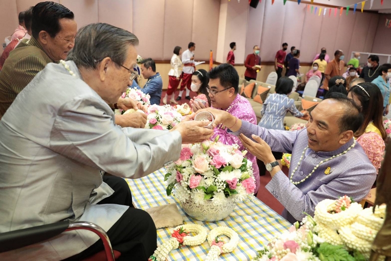? พช.ขอนแก่น : ร่วมสืบสานประเพณีและวัฒนธรรมไทย สืบสานสงกรานต์ตำนาน พช. เนื่องในเทศกาลสงกรานต์ 2566