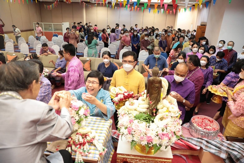 ? พช.ขอนแก่น : ร่วมสืบสานประเพณีและวัฒนธรรมไทย สืบสานสงกรานต์ตำนาน พช. เนื่องในเทศกาลสงกรานต์ 2566
