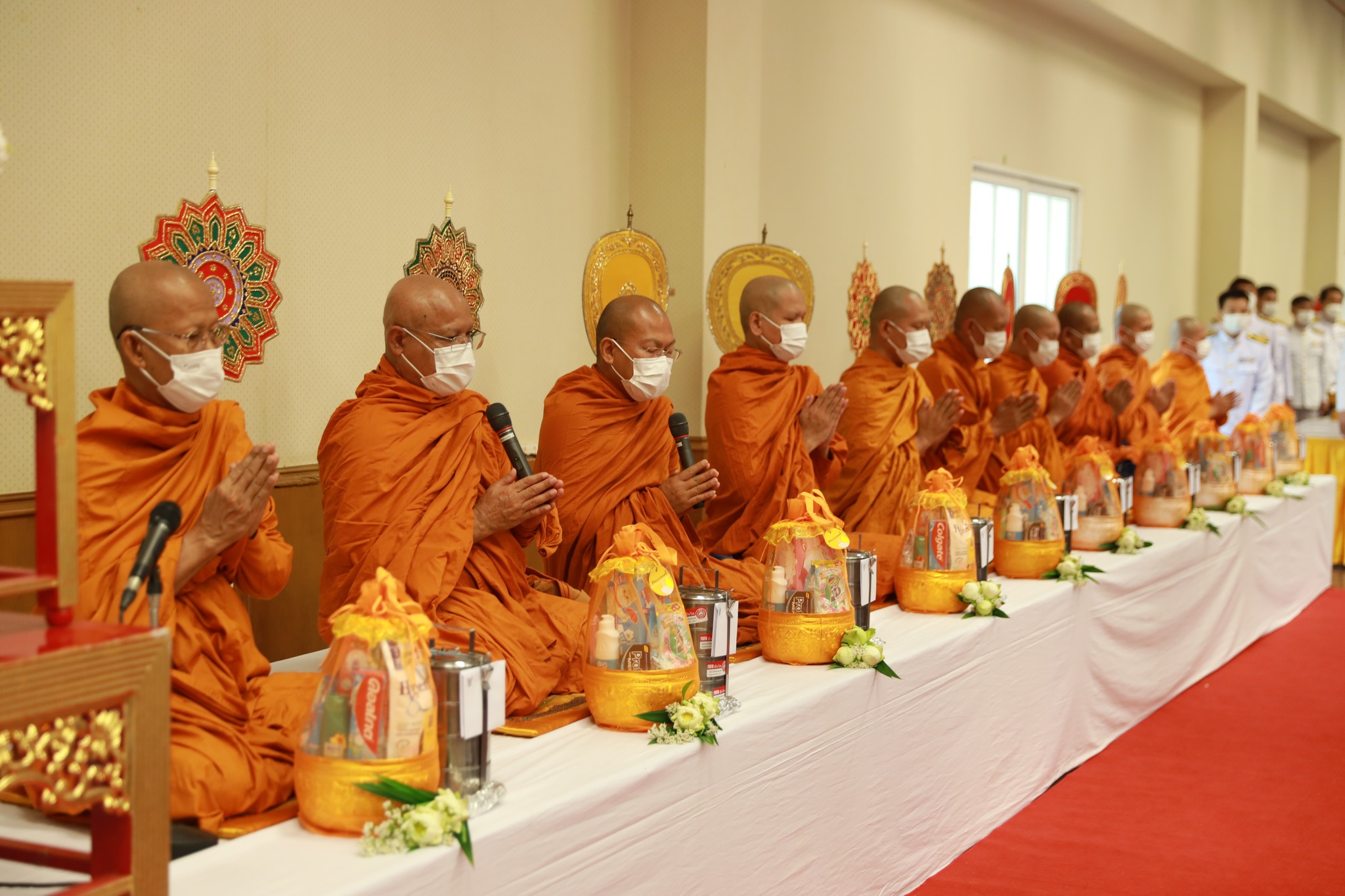 ? พช.ขอนแก่น : ร่วมประกอบพิธีเนื่องในวันพระบาทสมเด็จพระพุทธยอดฟ้าจุฬาโลกมหาราช และวันที่ระลึกมหาจักรีบรมราชวงศ์ ประจำปี 2566
