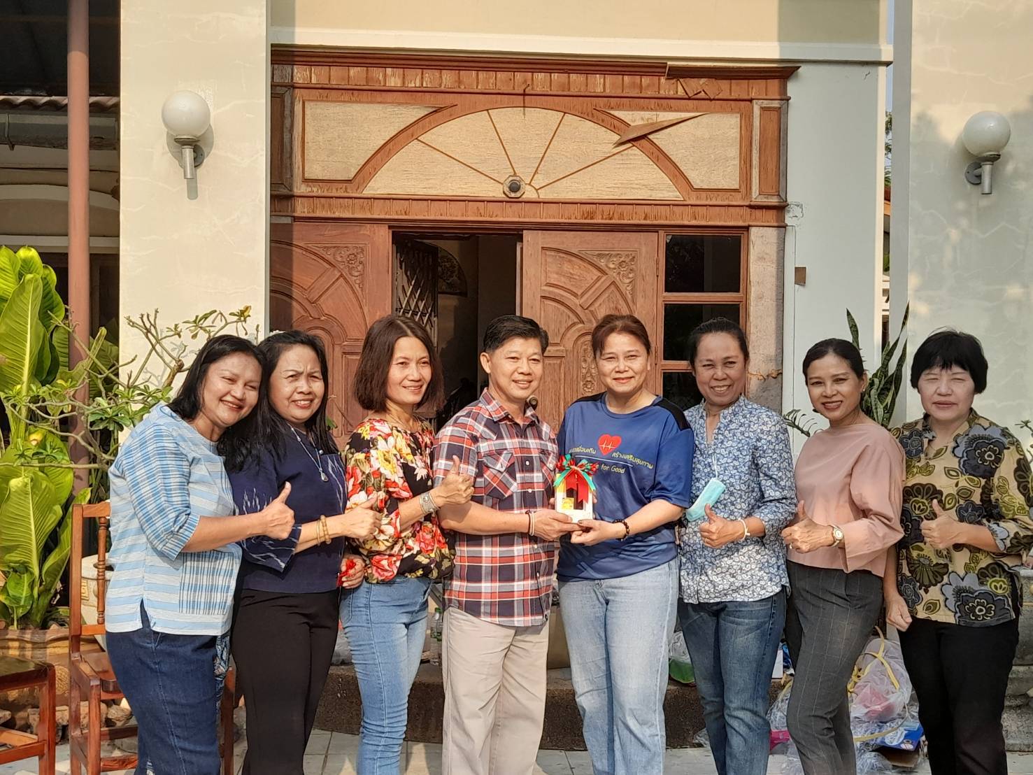 สำนักงานพัฒนาชุมชนจังหวัดขอนแก่น ขอแสดงความยินดีกับ ดร.ประดิษฐ์ นัดทะยาย เนื่องในโอกาสได้รับแต่งตั้งดำรงตำแหน่ง เลขานุการกรม กรมการพัฒนาชุมชน (ประเภทอำนวยการระดับต้น)
