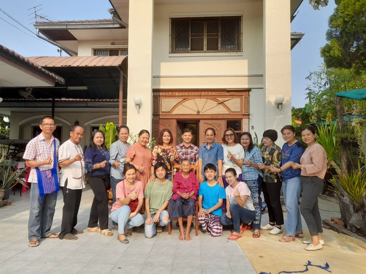 สำนักงานพัฒนาชุมชนจังหวัดขอนแก่น ขอแสดงความยินดีกับ ดร.ประดิษฐ์ นัดทะยาย เนื่องในโอกาสได้รับแต่งตั้งดำรงตำแหน่ง เลขานุการกรม กรมการพัฒนาชุมชน (ประเภทอำนวยการระดับต้น)