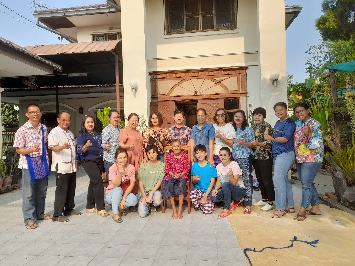 สำนักงานพัฒนาชุมชนจังหวัดขอนแก่น ขอแสดงความยินดีกับ ดร.ประดิษฐ์ นัดทะยาย เนื่องในโอกาสได้รับแต่งตั้งดำรงตำแหน่ง เลขานุการกรม กรมการพัฒนาชุมชน (ประเภทอำนวยการระดับต้น)