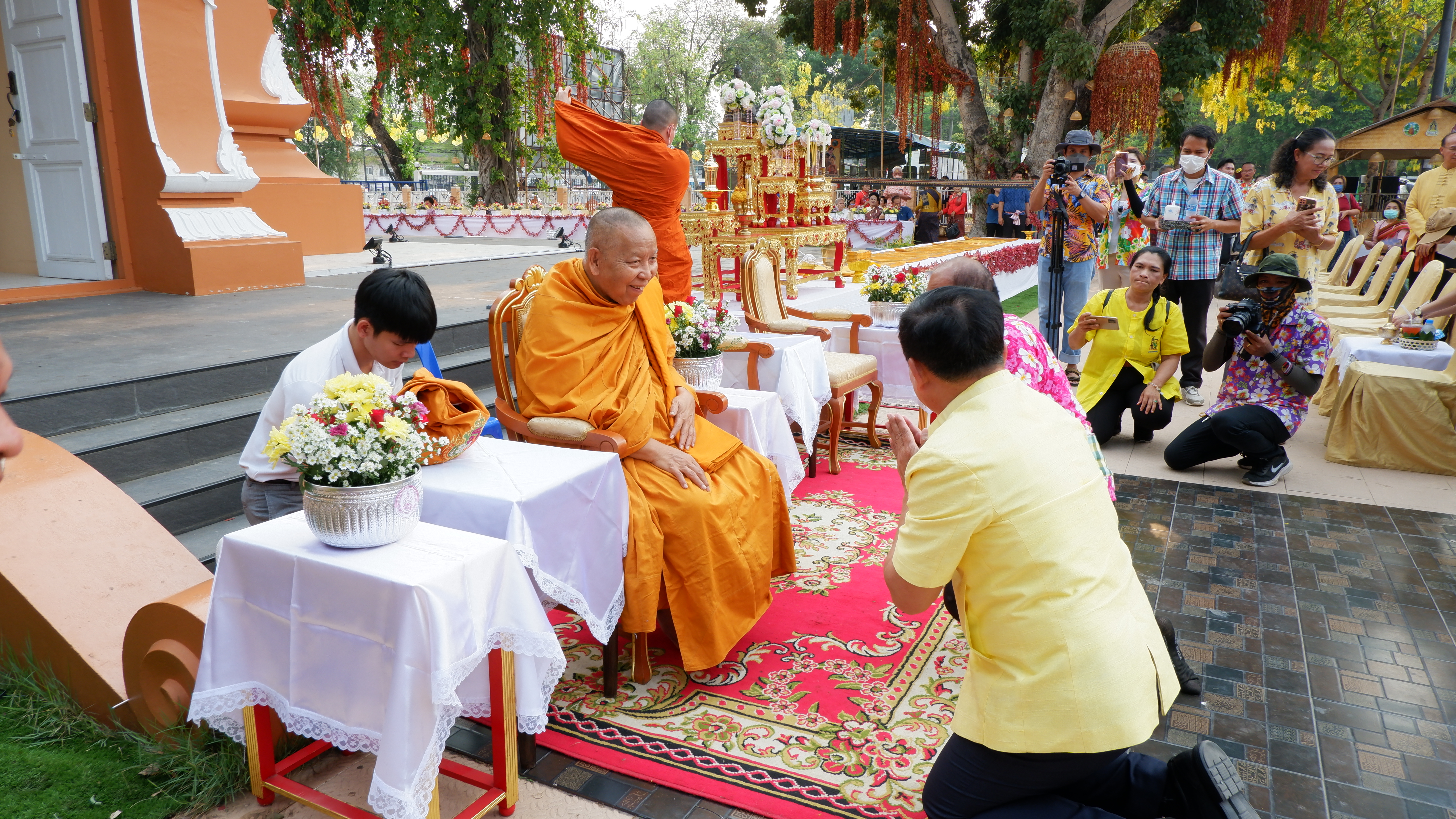 ? จังหวัดขอนแก่น : เปิดงานสืบสานประเพณีสงกรานต์ ภายใต้แนวคิด วิถีไทบ้านขอนแก่น ร่วมสานใจสู่สากล