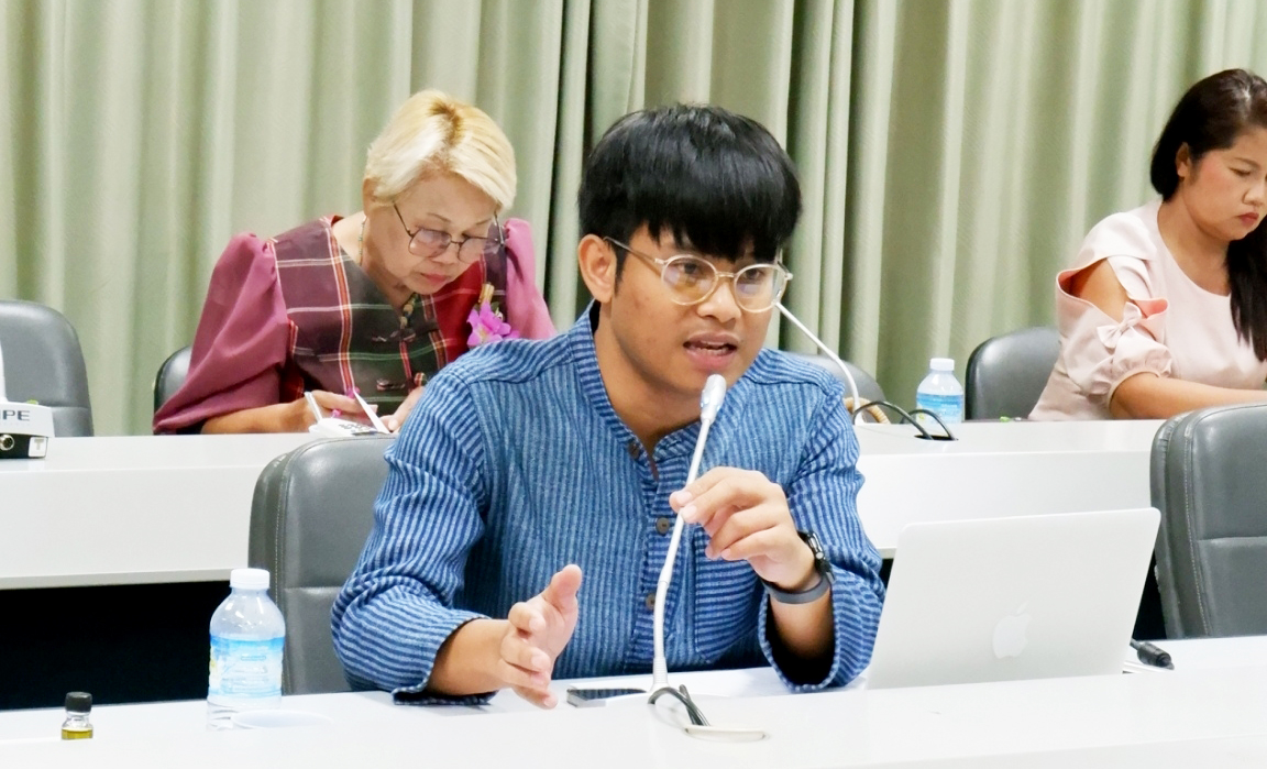 ? พช.ขอนแก่น : ประชุมเชิงปฏิบัติการคณะกรรมการพัฒนาสตรีจังหวัดขับเคลื่อนการขจัดความยากจน
